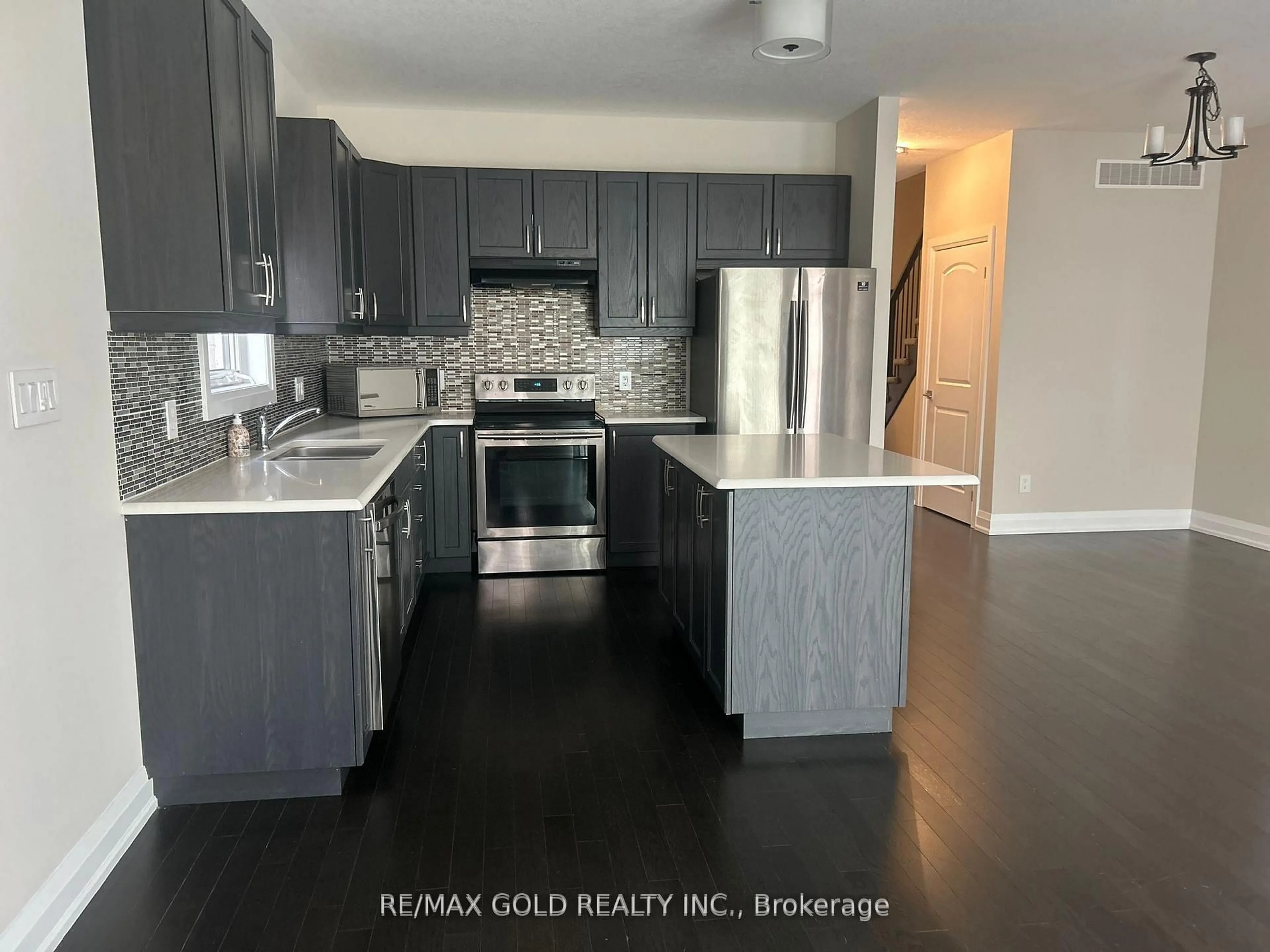 Open concept kitchen, unknown for 352 Sedgewood St, Kitchener Ontario N2P 0H9