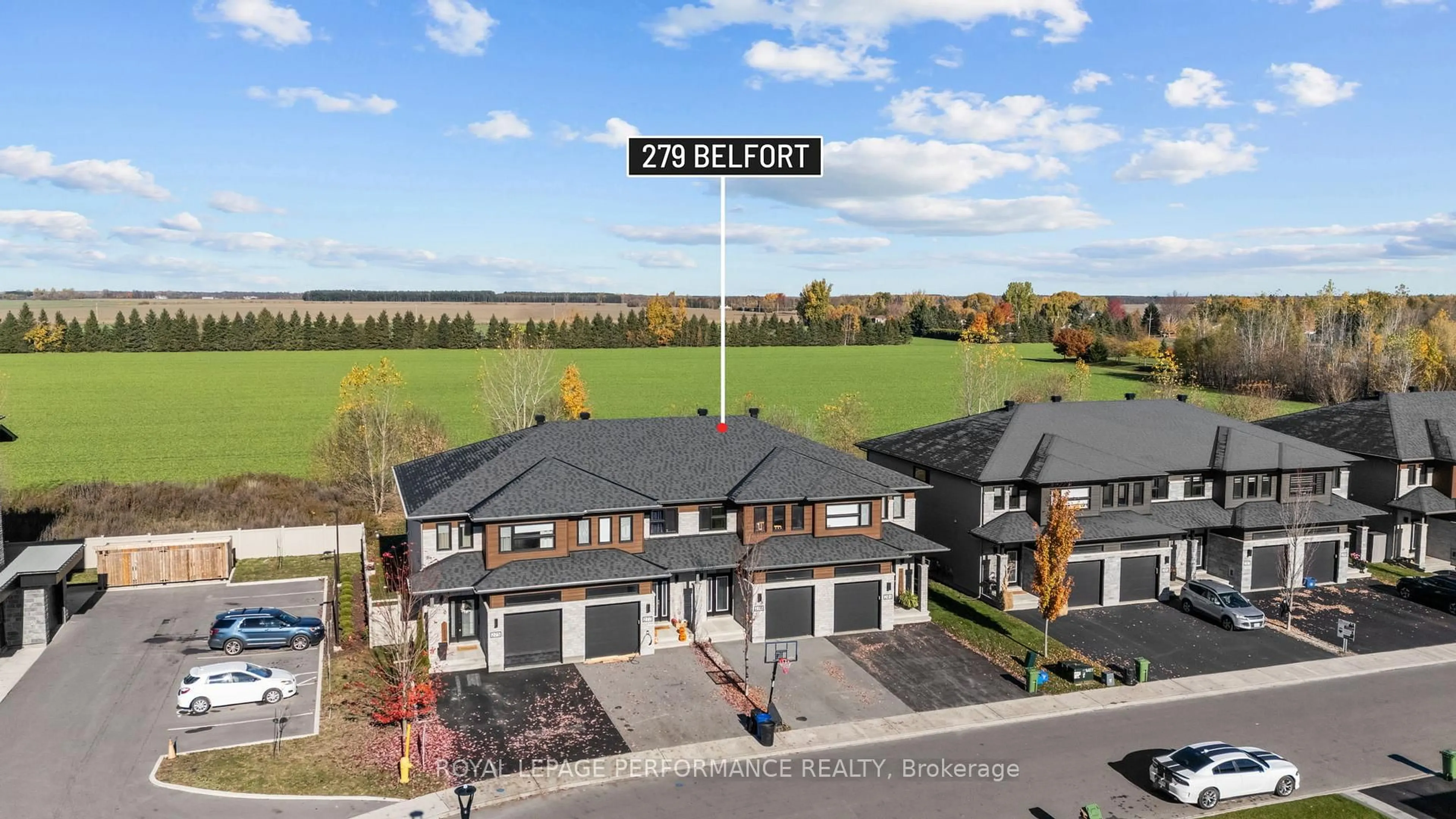 A pic from outside/outdoor area/front of a property/back of a property/a pic from drone, unknown for 279 Belfort St, Russell Ontario K0A 1W0
