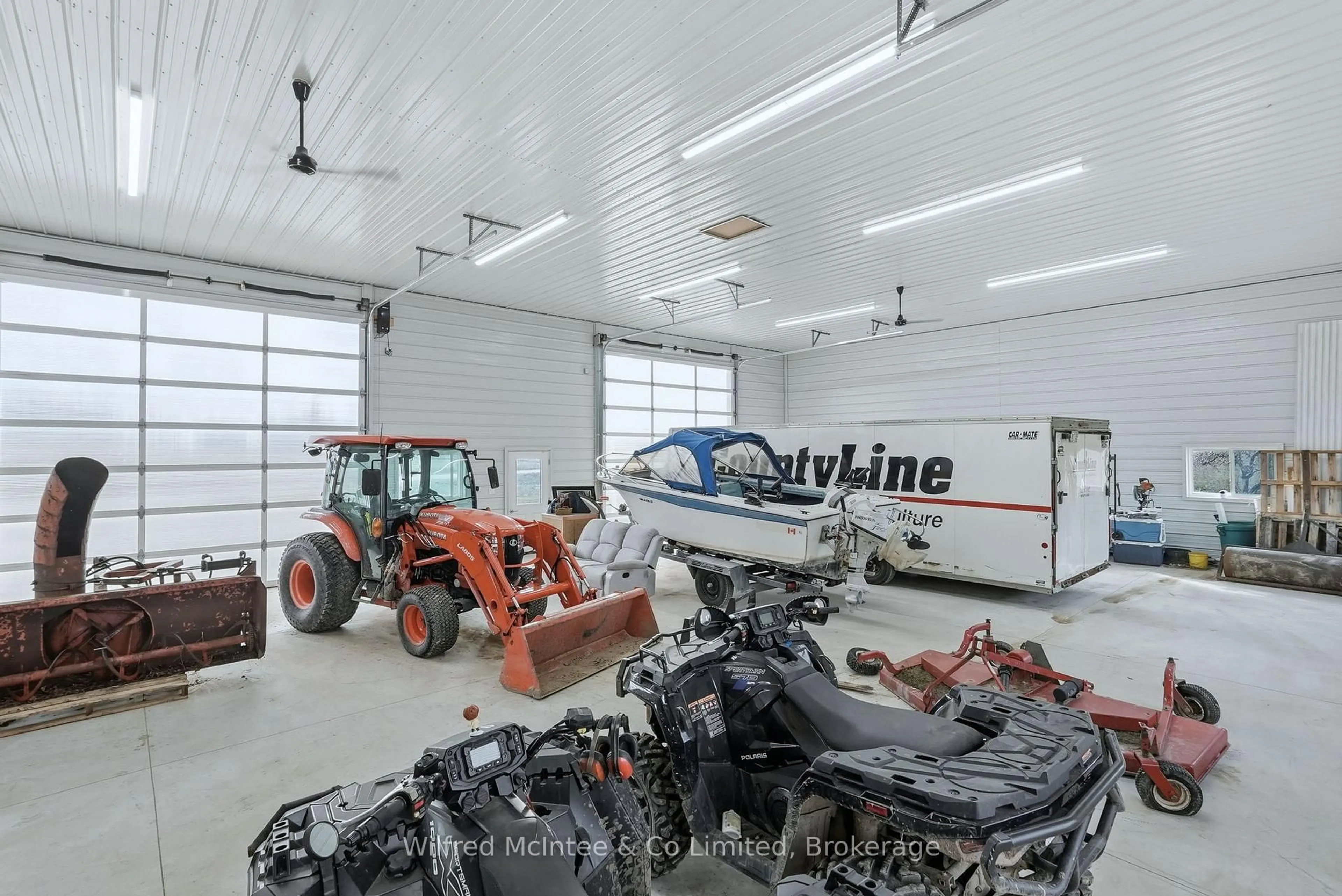Indoor garage for 315225 Hwy 6, Chatsworth Ontario N0H 2V0