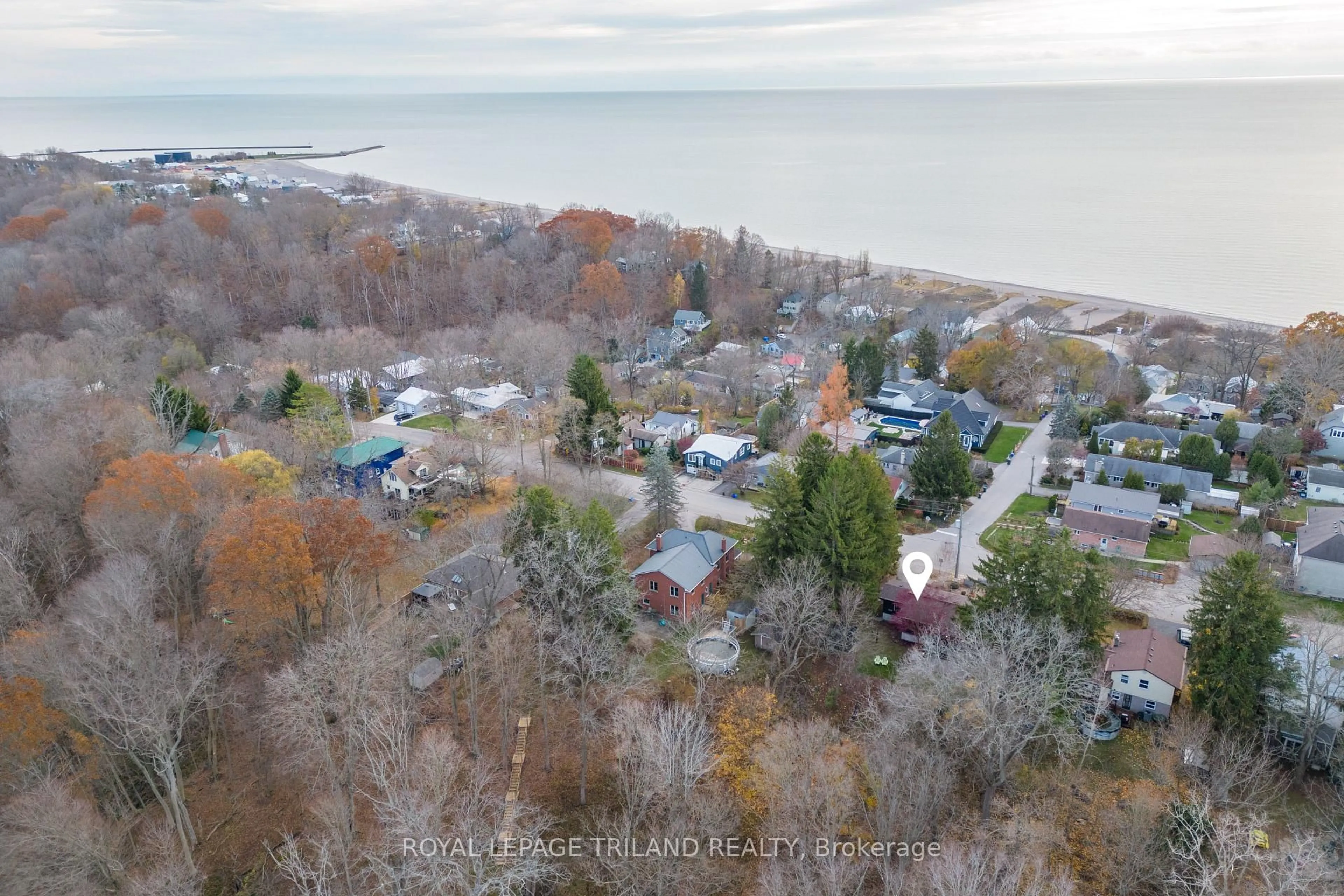 A pic from outside/outdoor area/front of a property/back of a property/a pic from drone, water/lake/river/ocean view for 495 George St, Central Elgin Ontario N5L 1H1