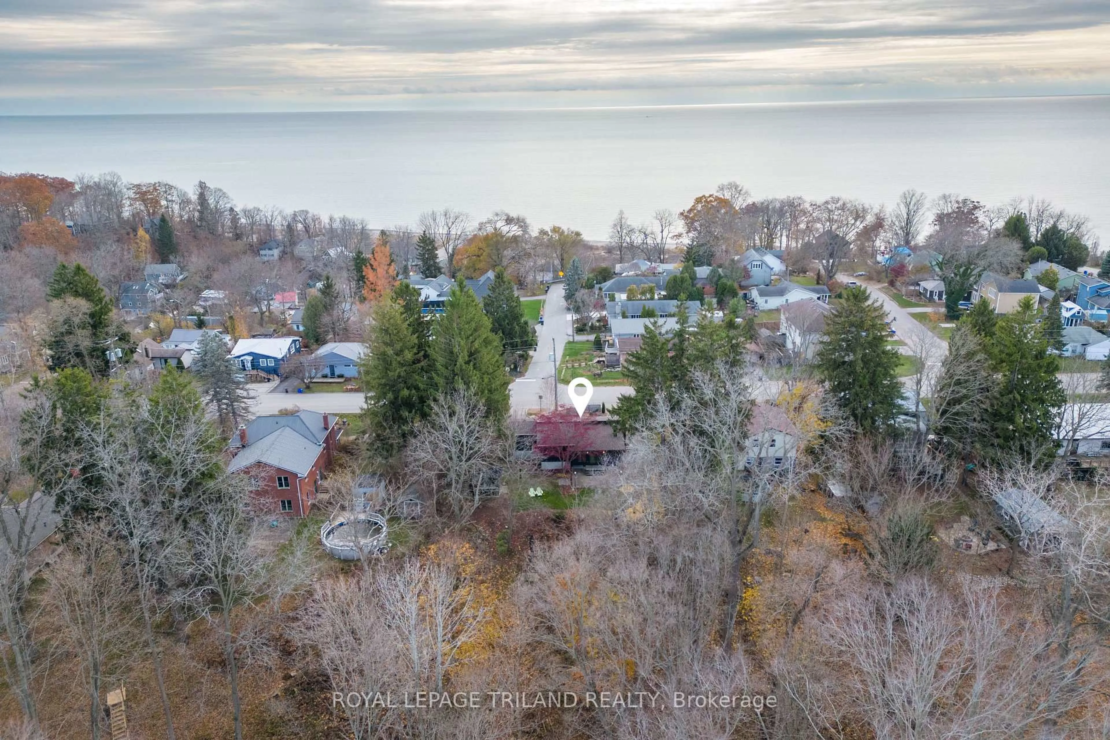 A pic from outside/outdoor area/front of a property/back of a property/a pic from drone, water/lake/river/ocean view for 495 George St, Central Elgin Ontario N5L 1H1