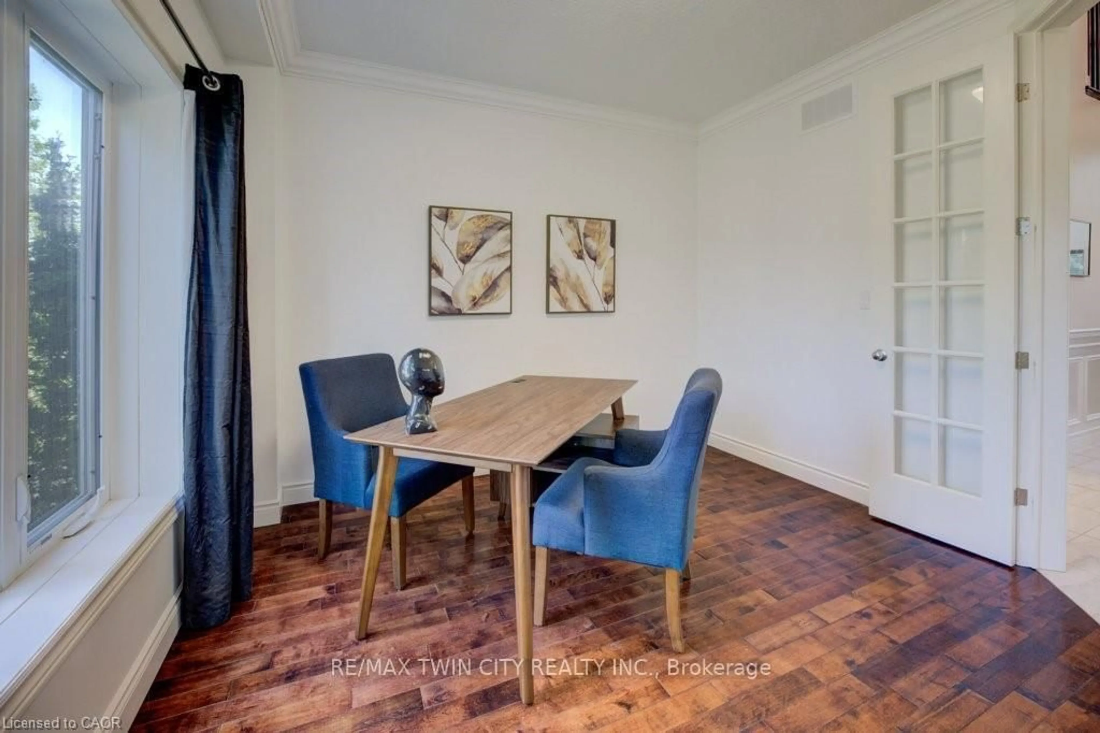 Dining room, wood/laminate floor for 215 Hostetler Rd, Wilmot Ontario N3A 0B1
