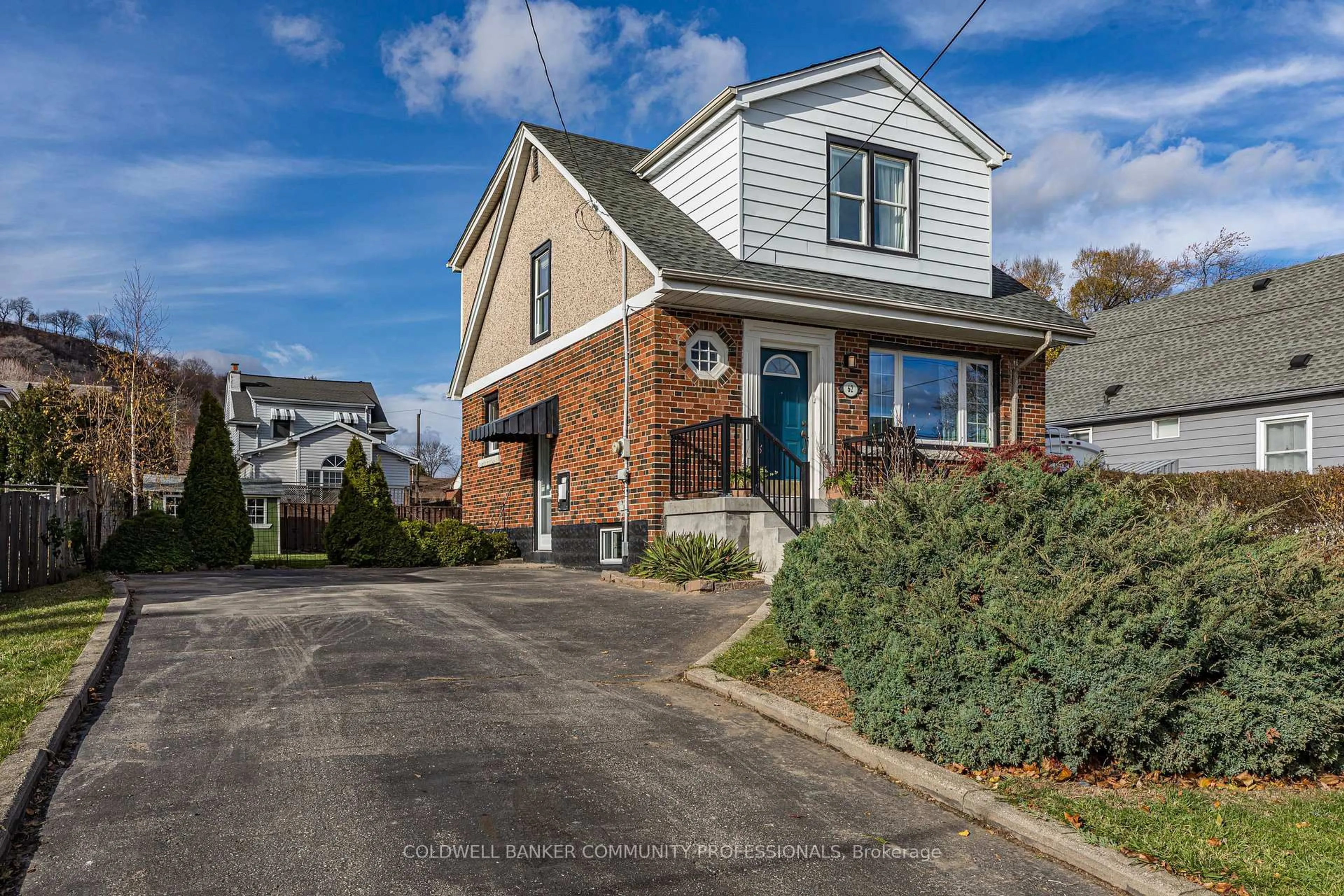 Home with brick exterior material, street for 62 Cloverdale Ave, Hamilton Ontario L8K 4M1