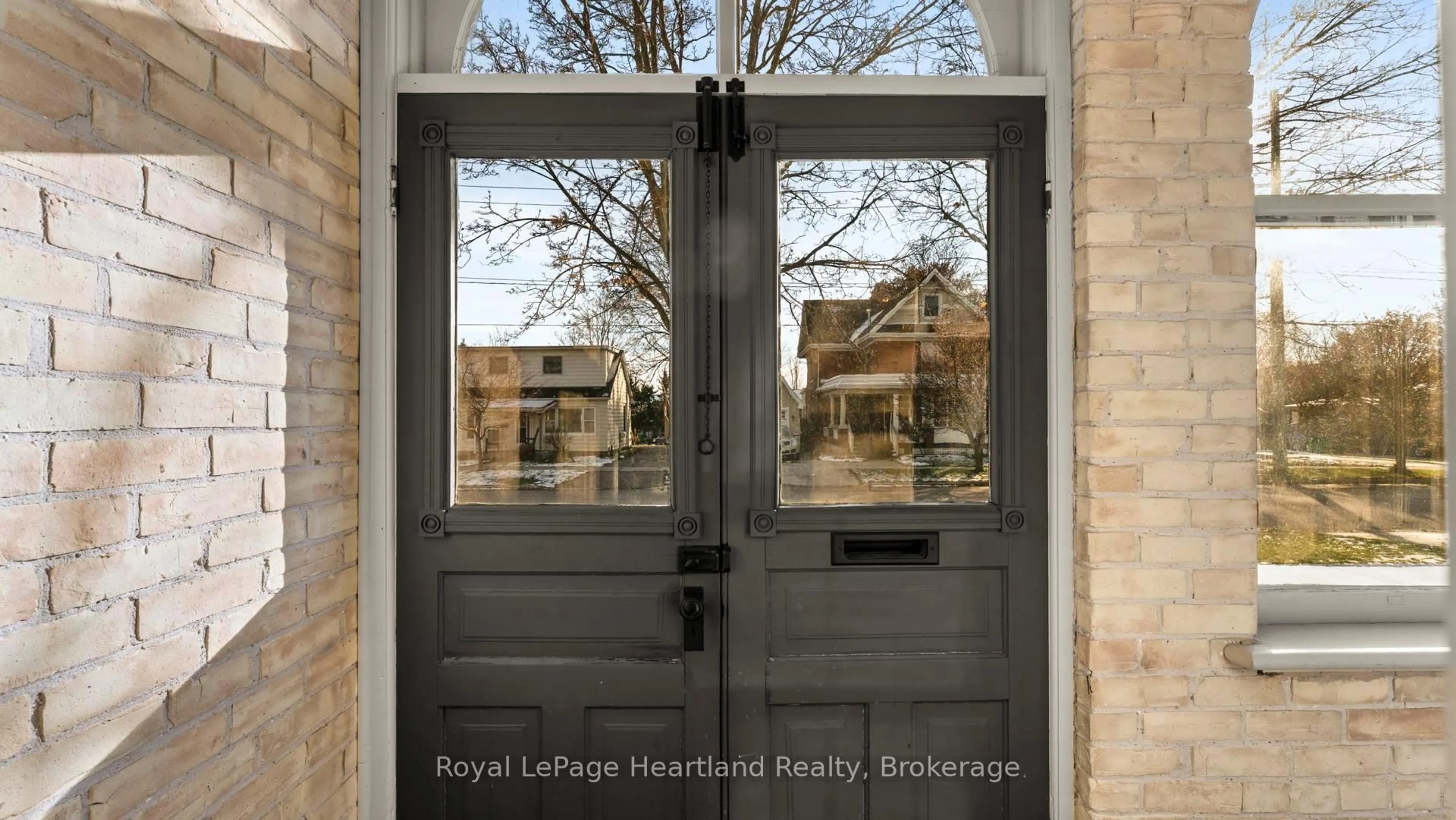 Indoor entryway for 175 St David St, Goderich Ontario N7A 1L9