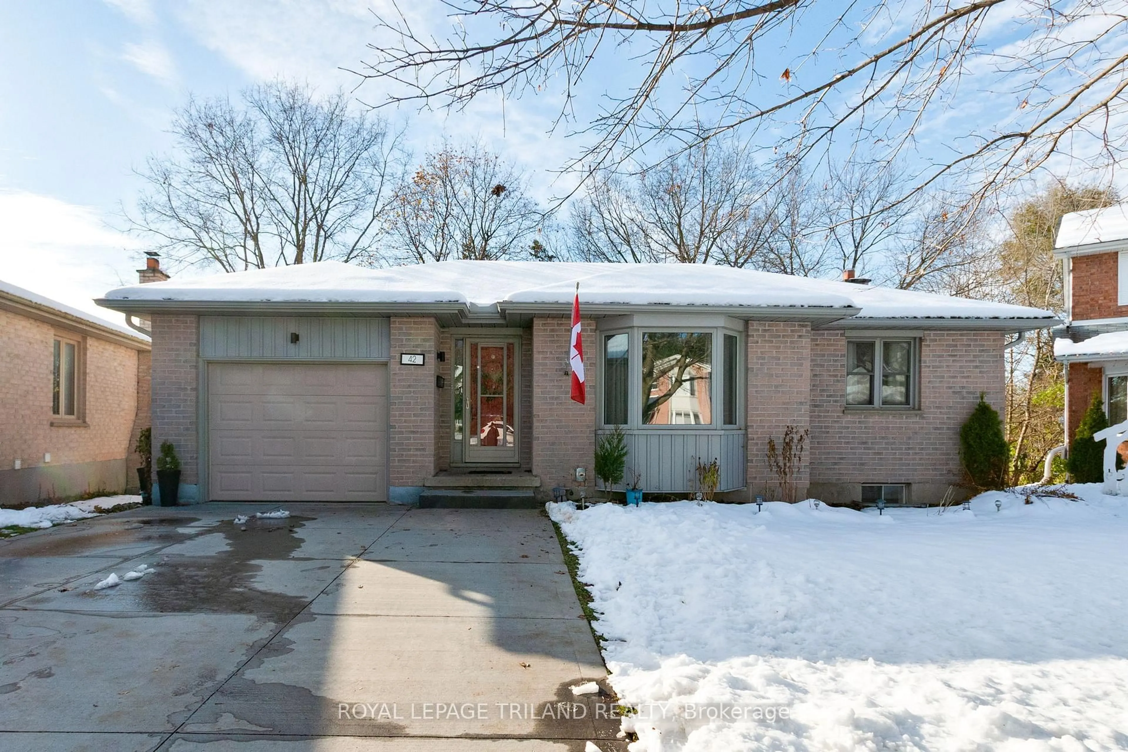 Home with brick exterior material, street for 42 BENEDICT Crt, London East Ontario N5Y 5H6