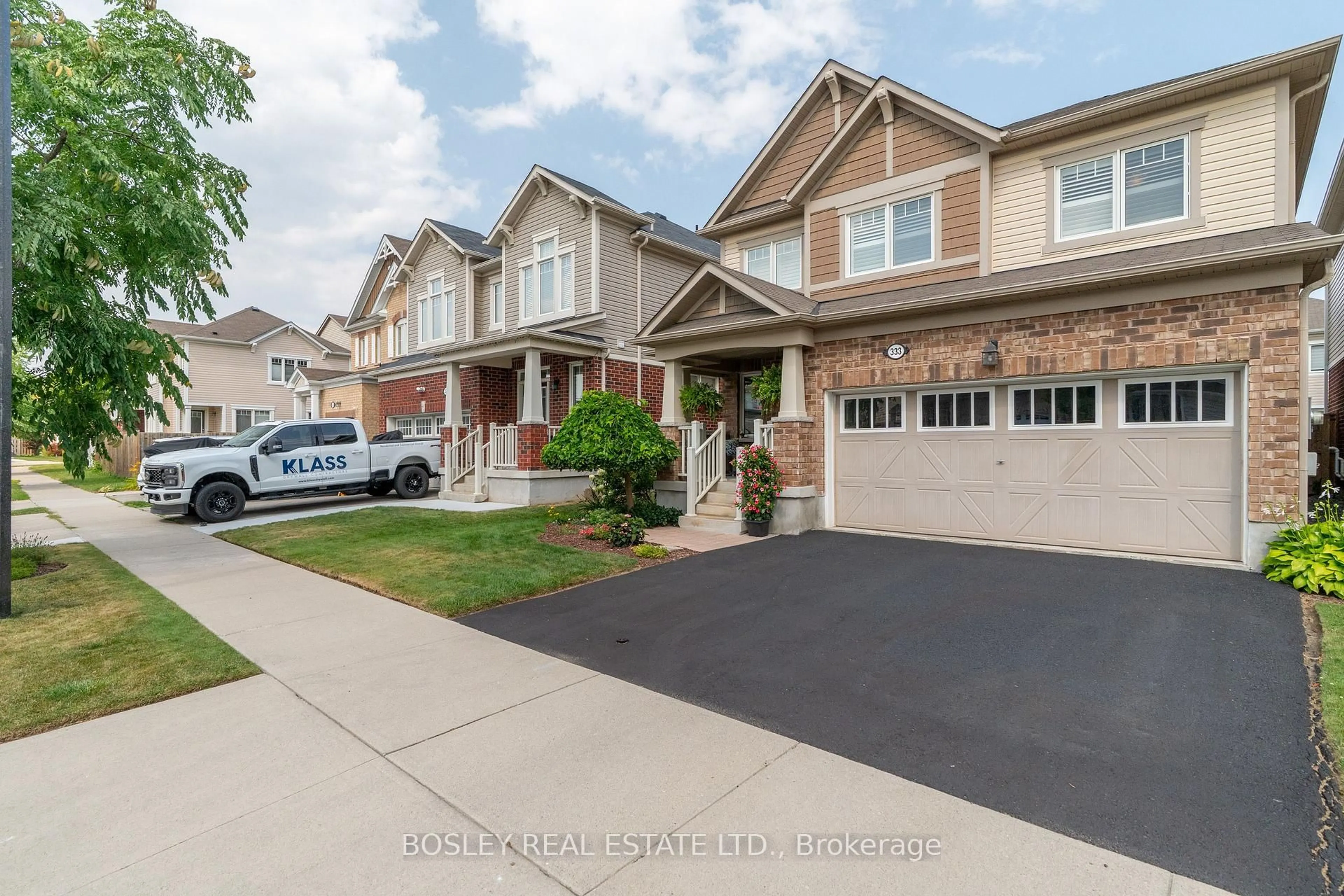 Home with vinyl exterior material, street for 333 Apple Hill Cres, Kitchener Ontario N2R 1P6