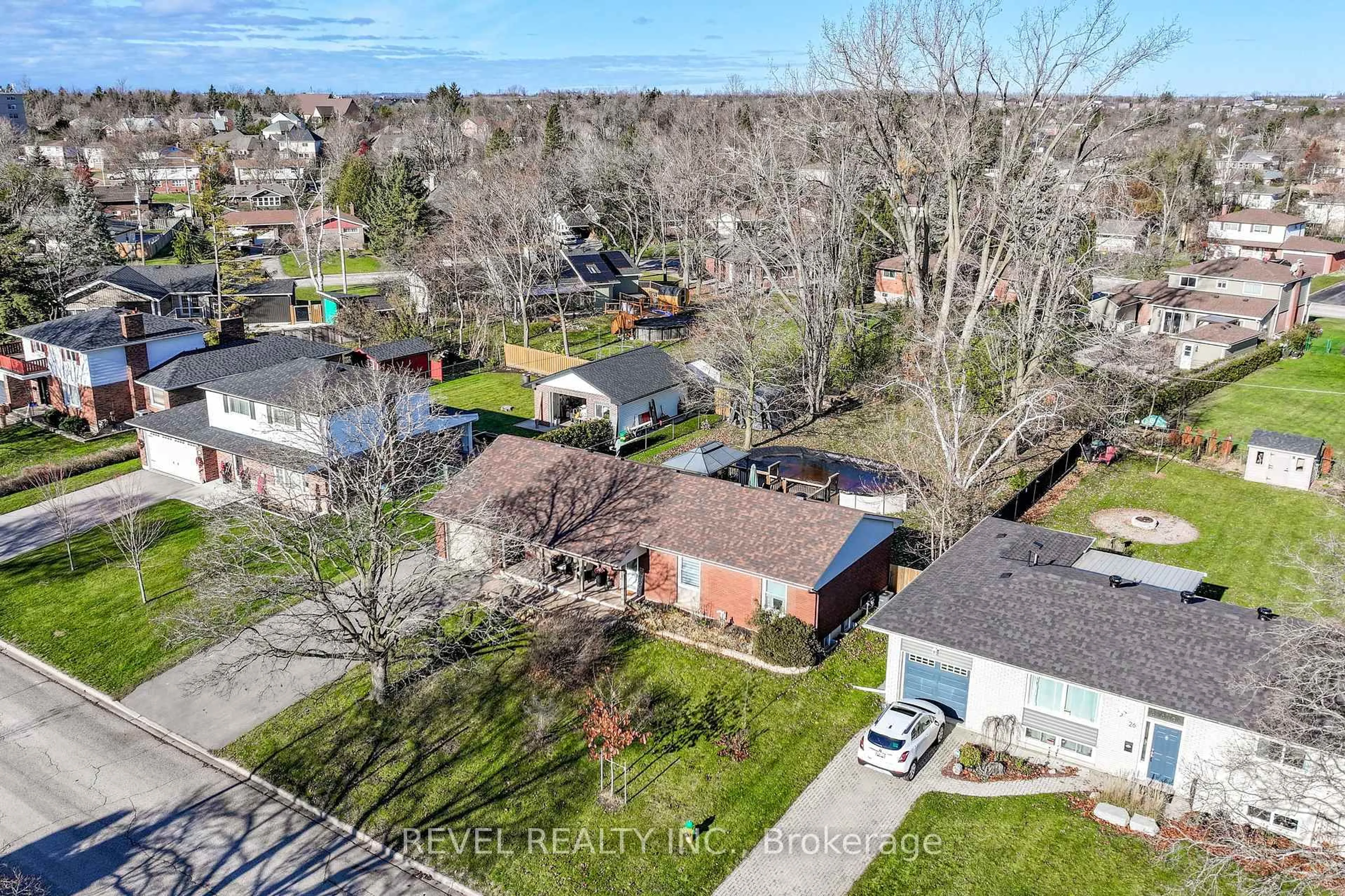 A pic from outside/outdoor area/front of a property/back of a property/a pic from drone, street for 24 Weldon Crt, Kawartha Lakes Ontario K9V 4P1
