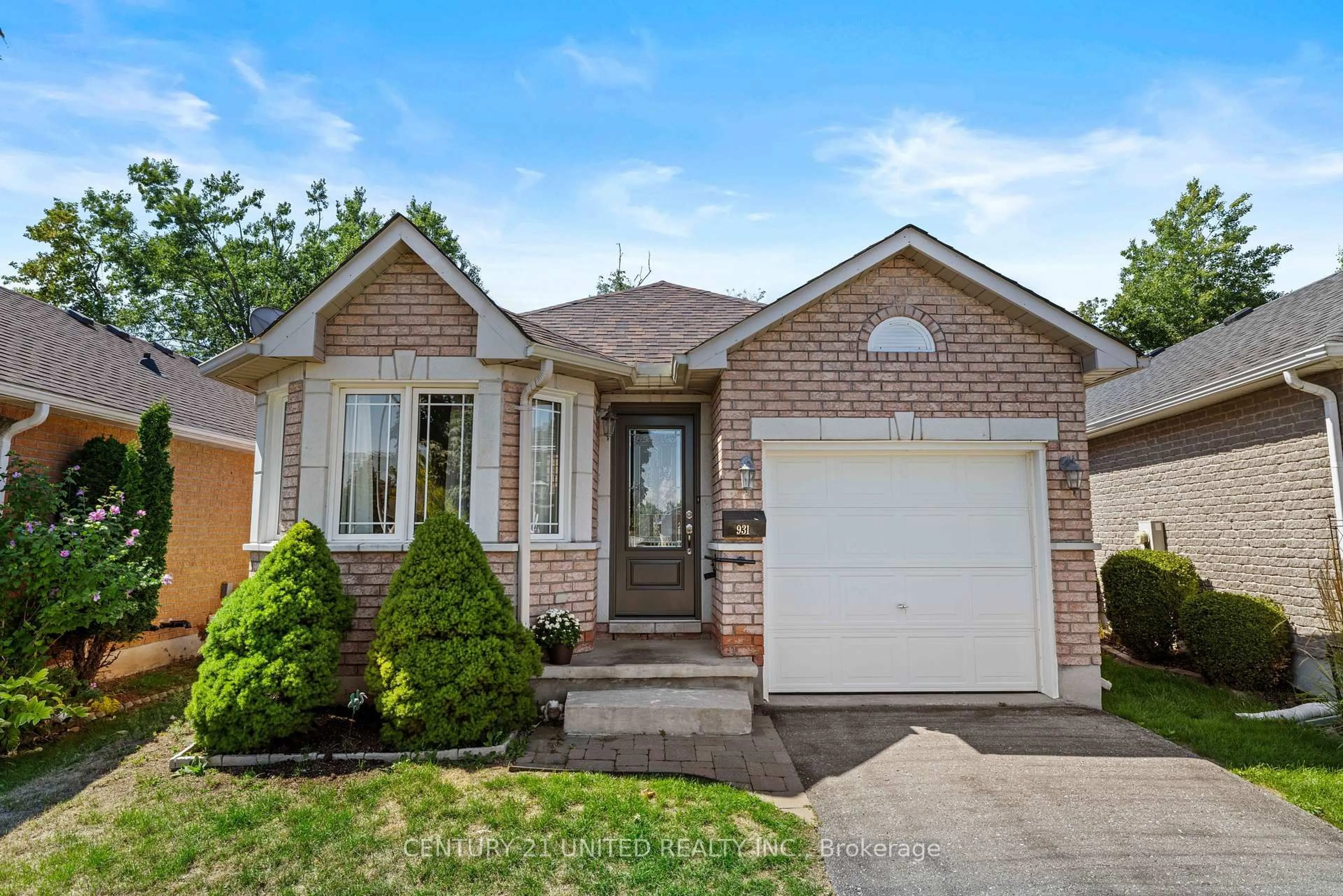 Home with brick exterior material, street for 931 Ralphson Cres, Peterborough Ontario K9J 8R5