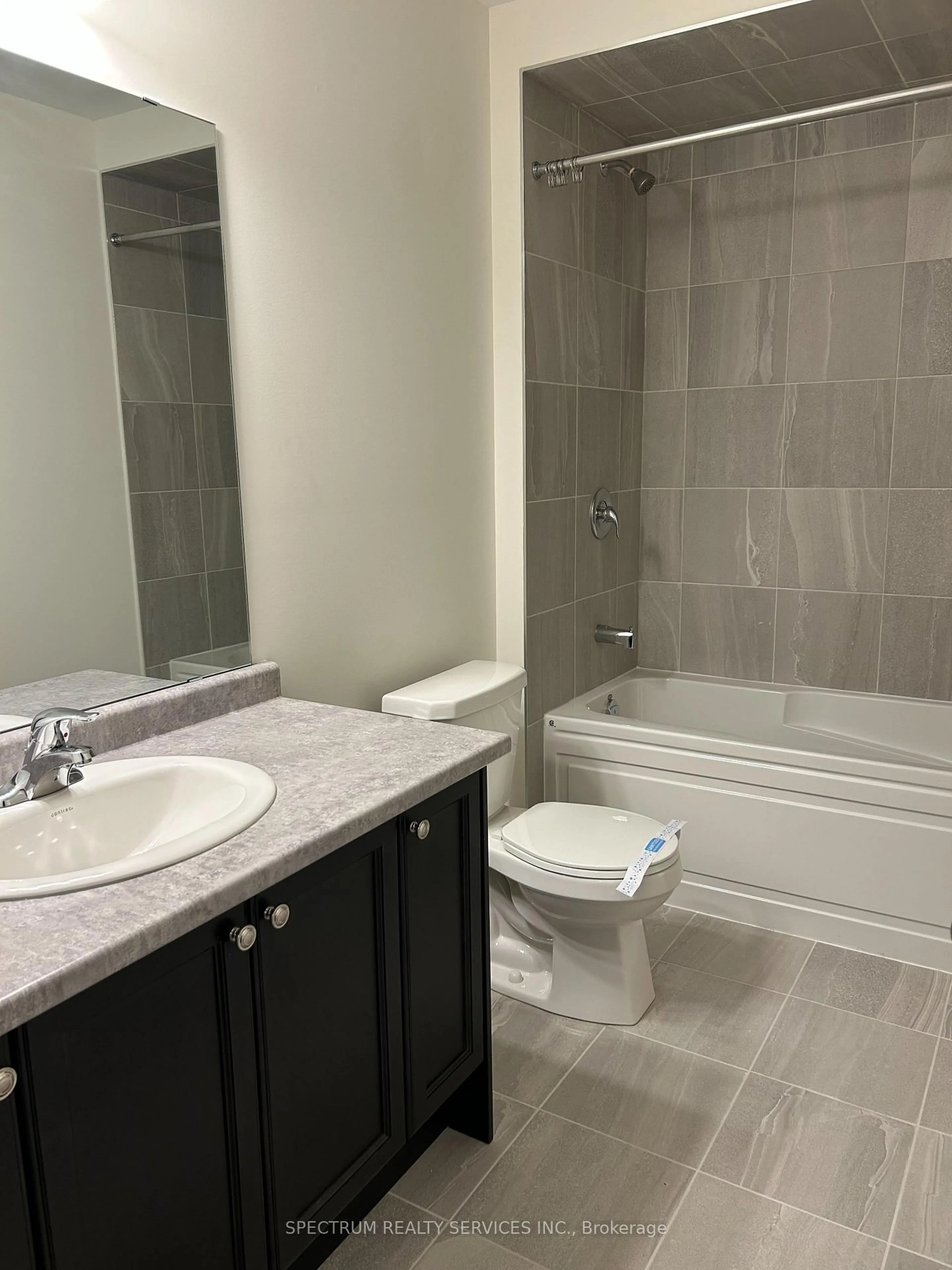 Standard bathroom, ceramic/tile floor for 282 Pottruff Rd, Brant Ontario N3L 0B2