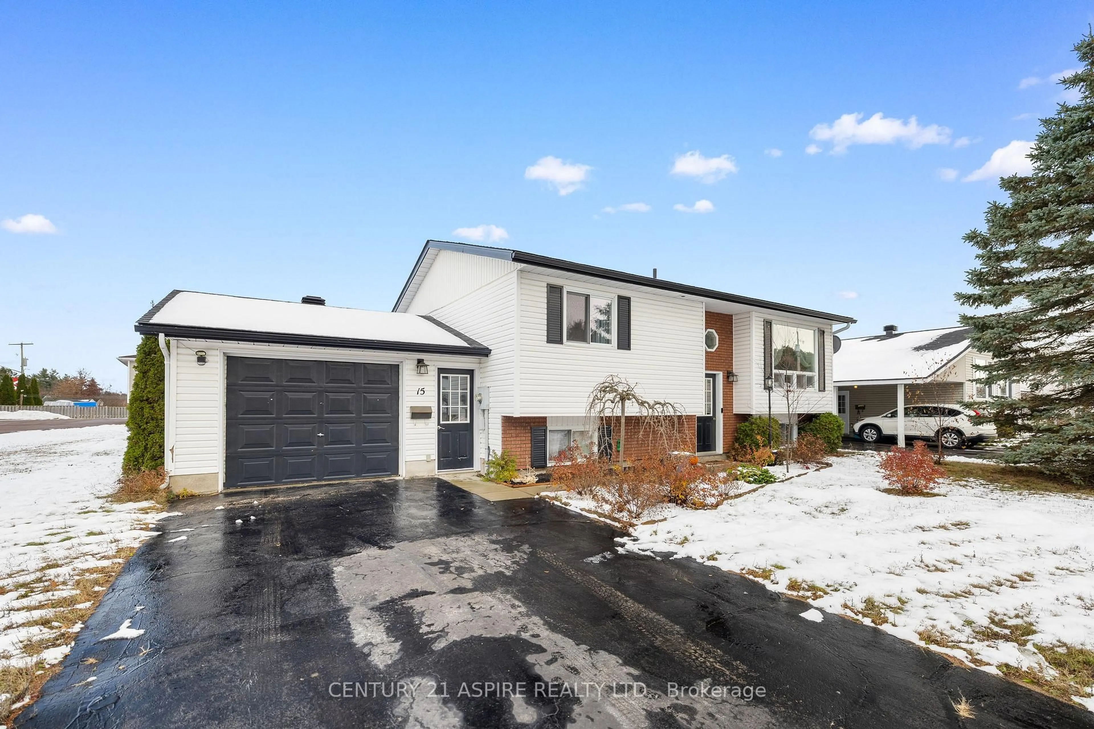 Unknown for 15 Dutch Dr, Petawawa Ontario K8H 3M2