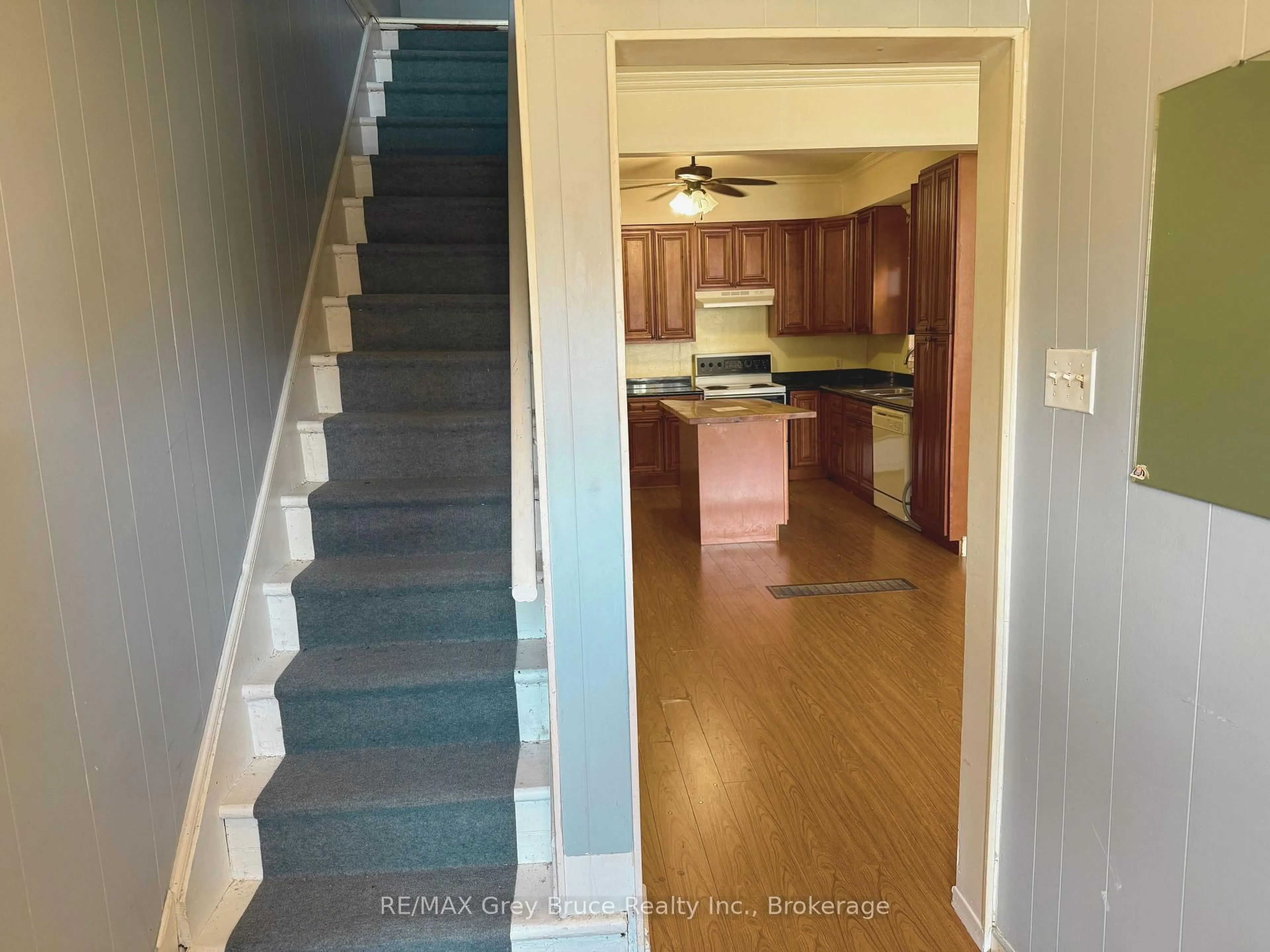 Unknown for 785 4th Ave, Owen Sound Ontario N4K 2N5