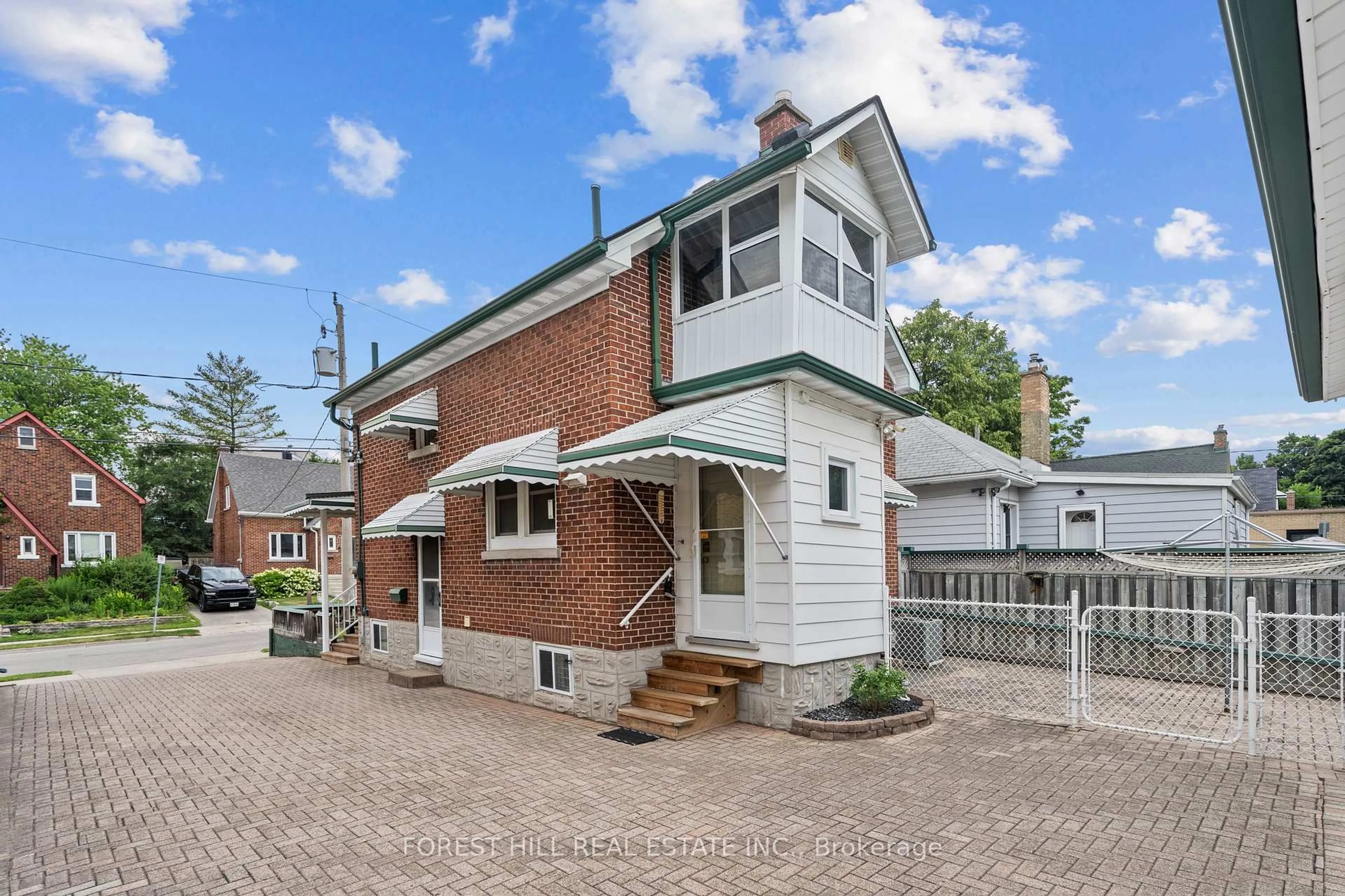 Home with brick exterior material, street for 188 Wentworth Ave, Kitchener Ontario N2M 3S4