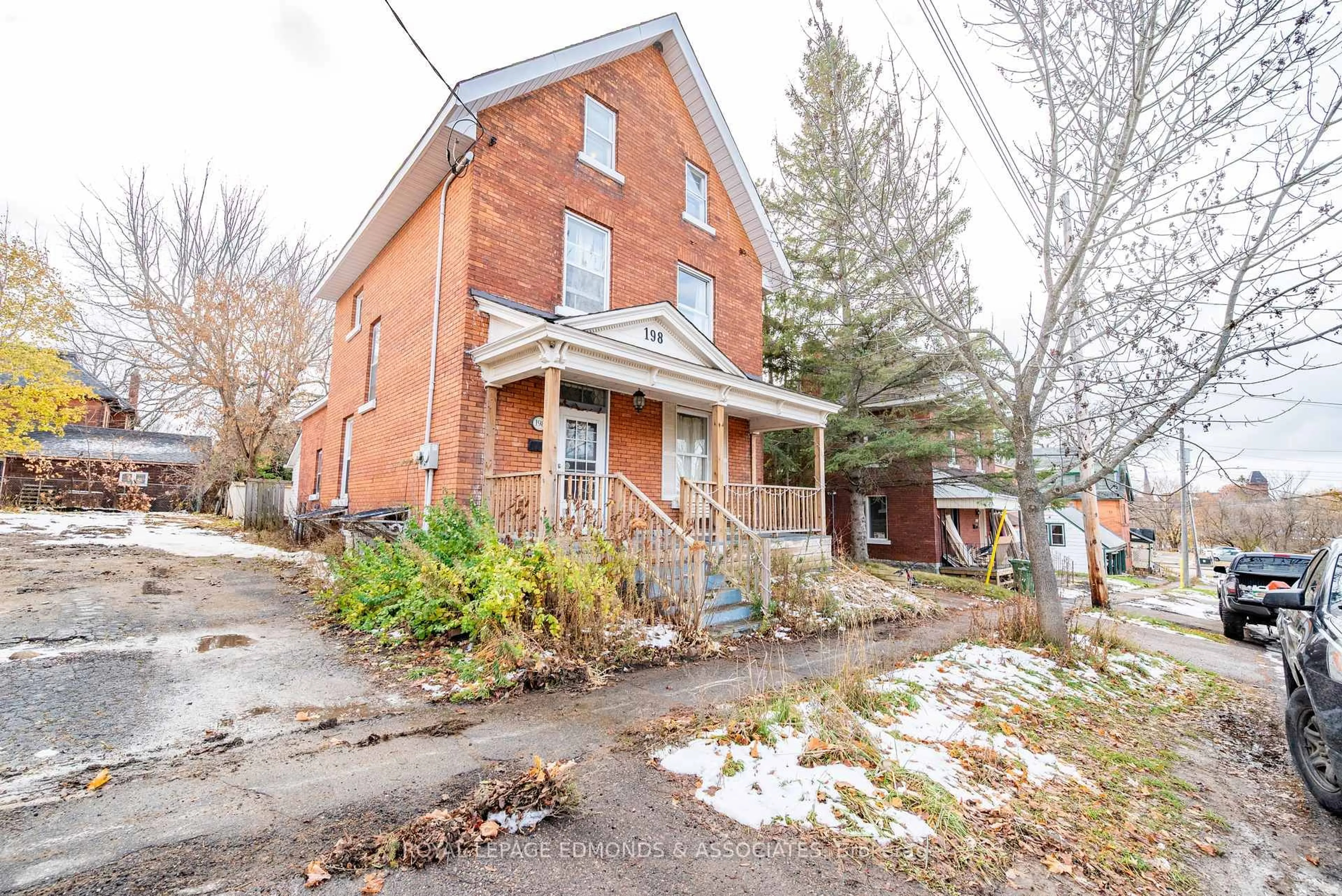 Home with brick exterior material, street for 198 Mcallister St, Pembroke Ontario K8A 3G2