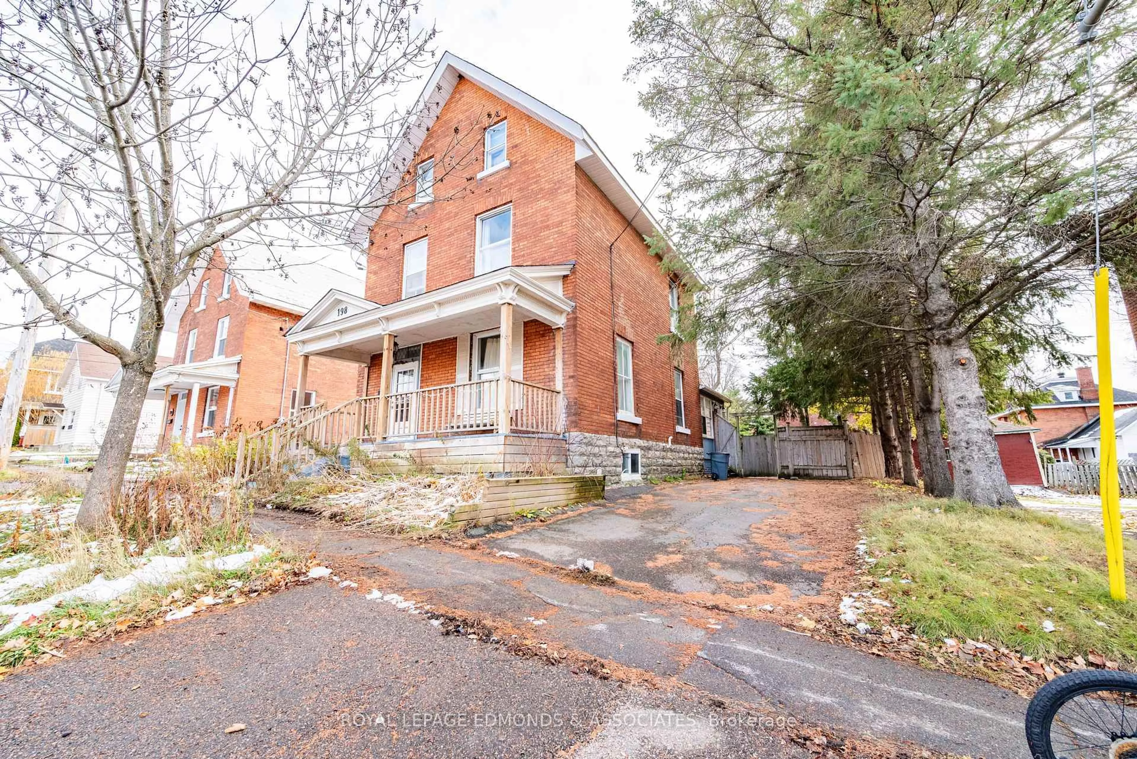 Home with brick exterior material, street for 198 Mcallister St, Pembroke Ontario K8A 3G2