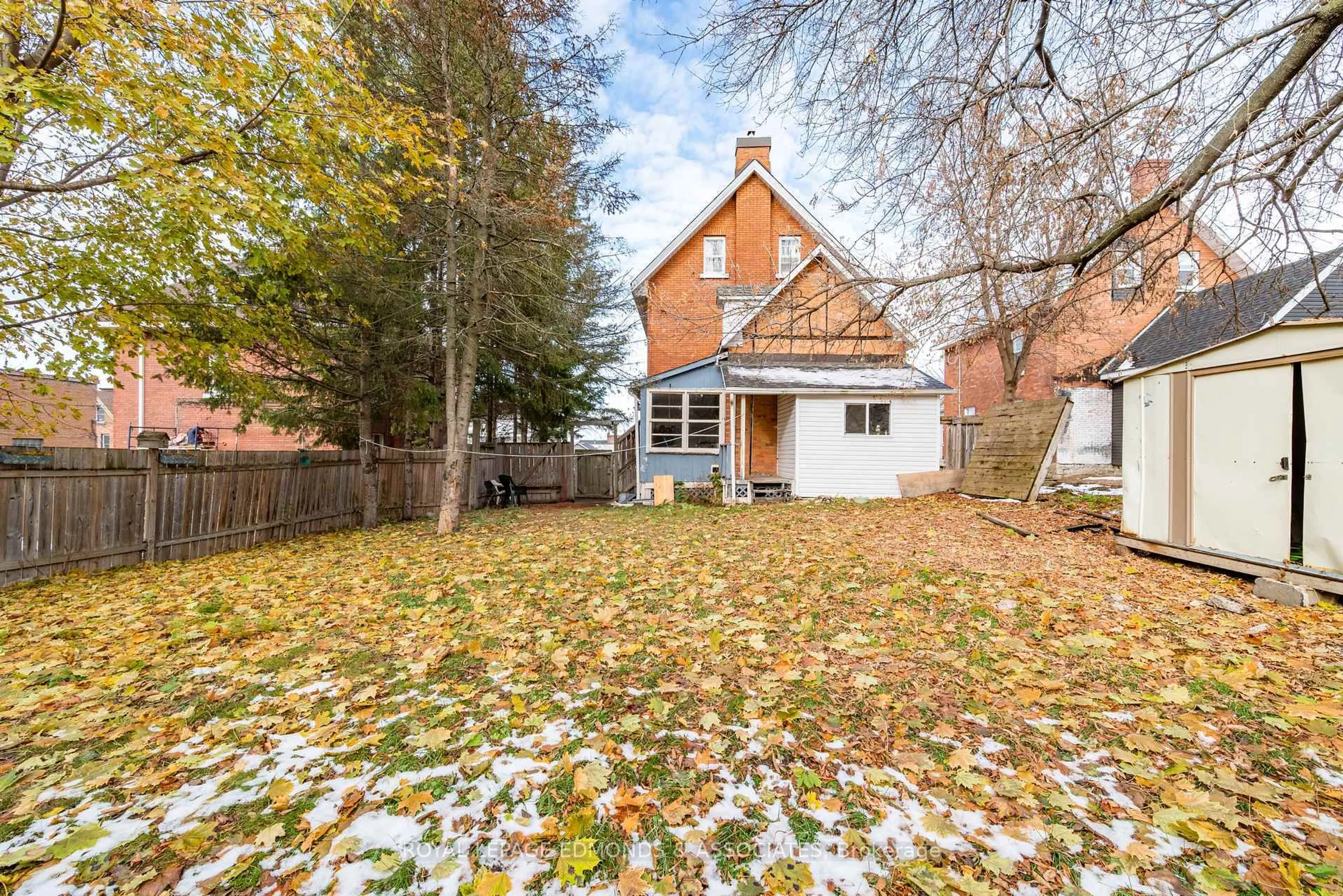 Unknown for 198 Mcallister St, Pembroke Ontario K8A 3G2