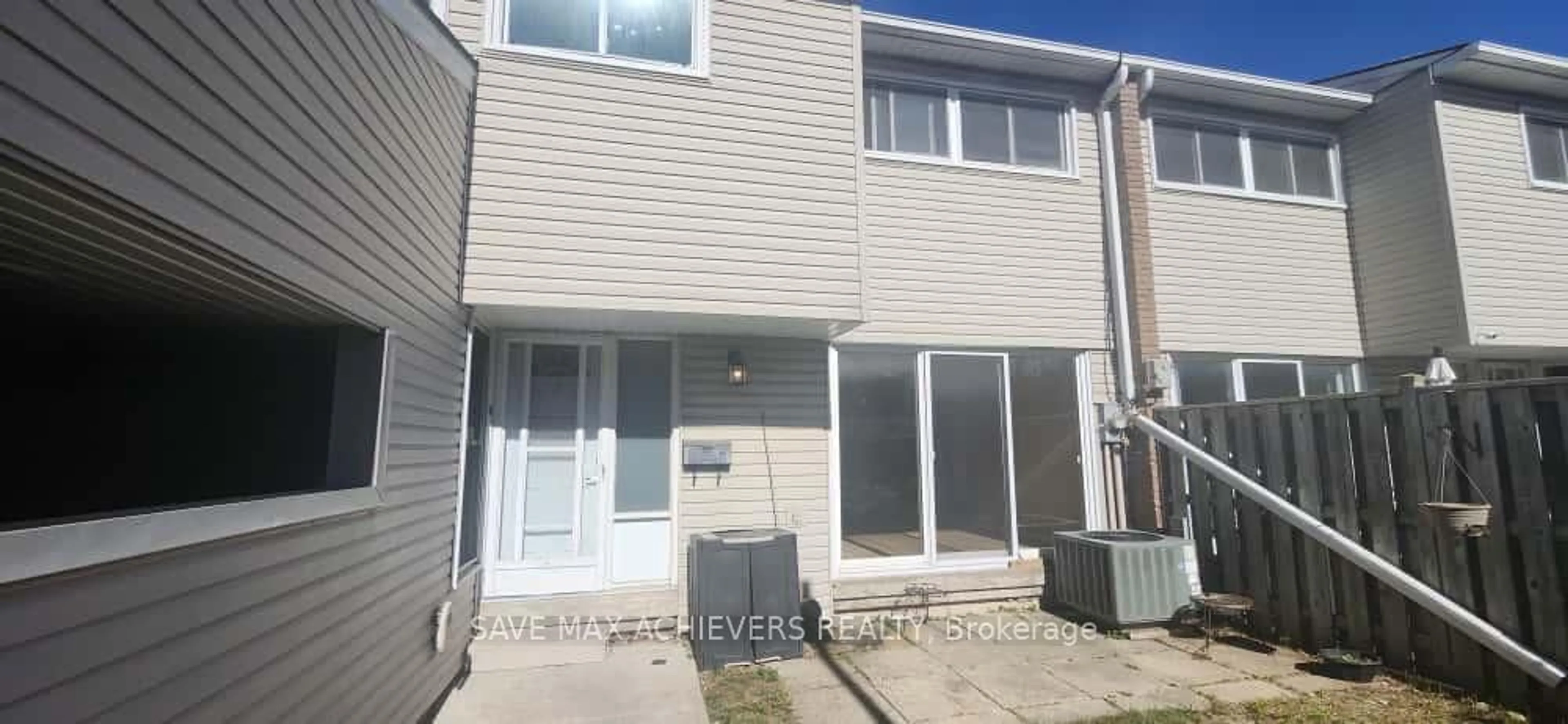 Unknown for 590 Millbank Dr #10, London South Ontario N6E 2H2