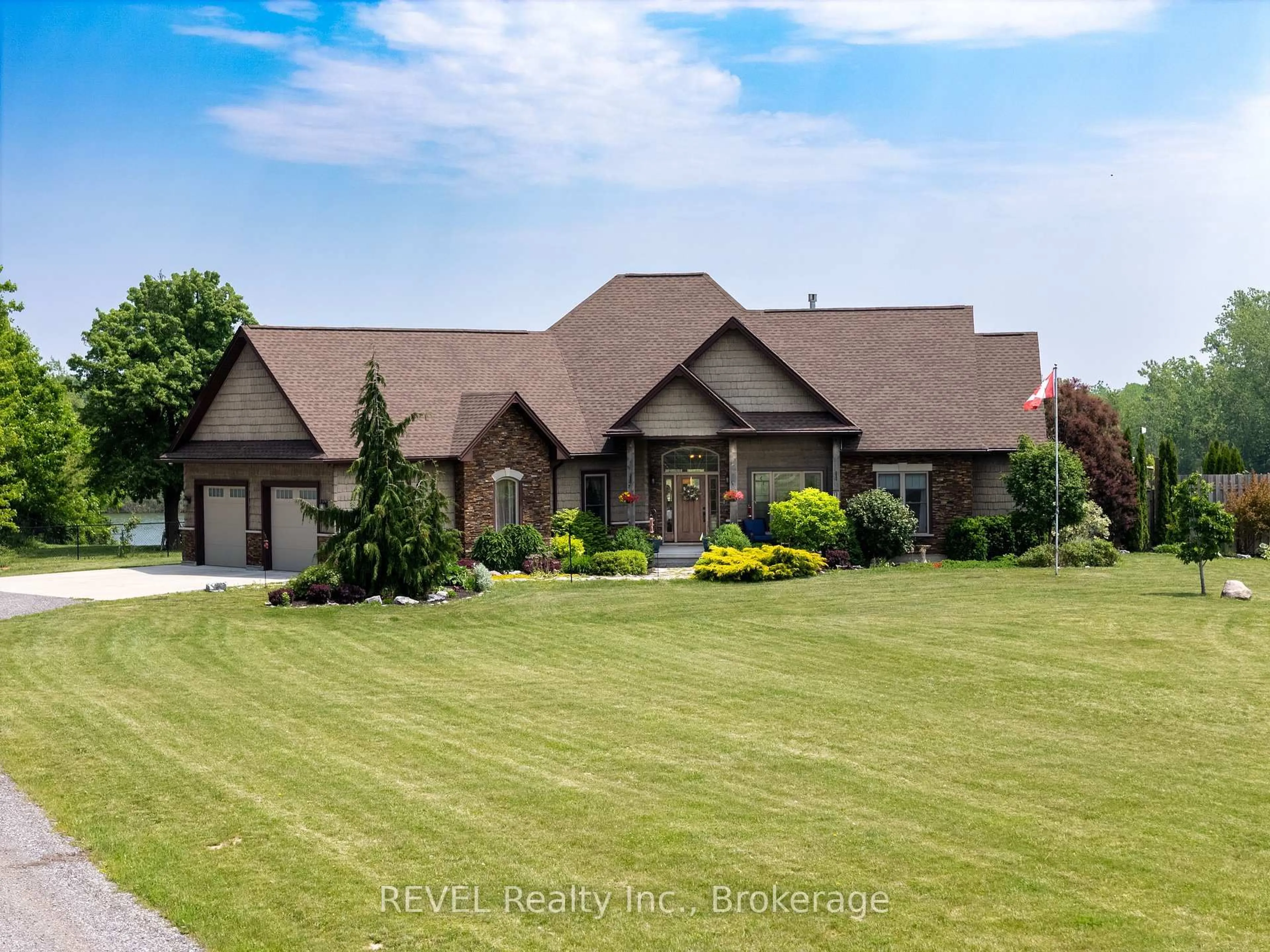 Home with brick exterior material, unknown for 10149 Cement Rd, Wainfleet Ontario L3K 5V4