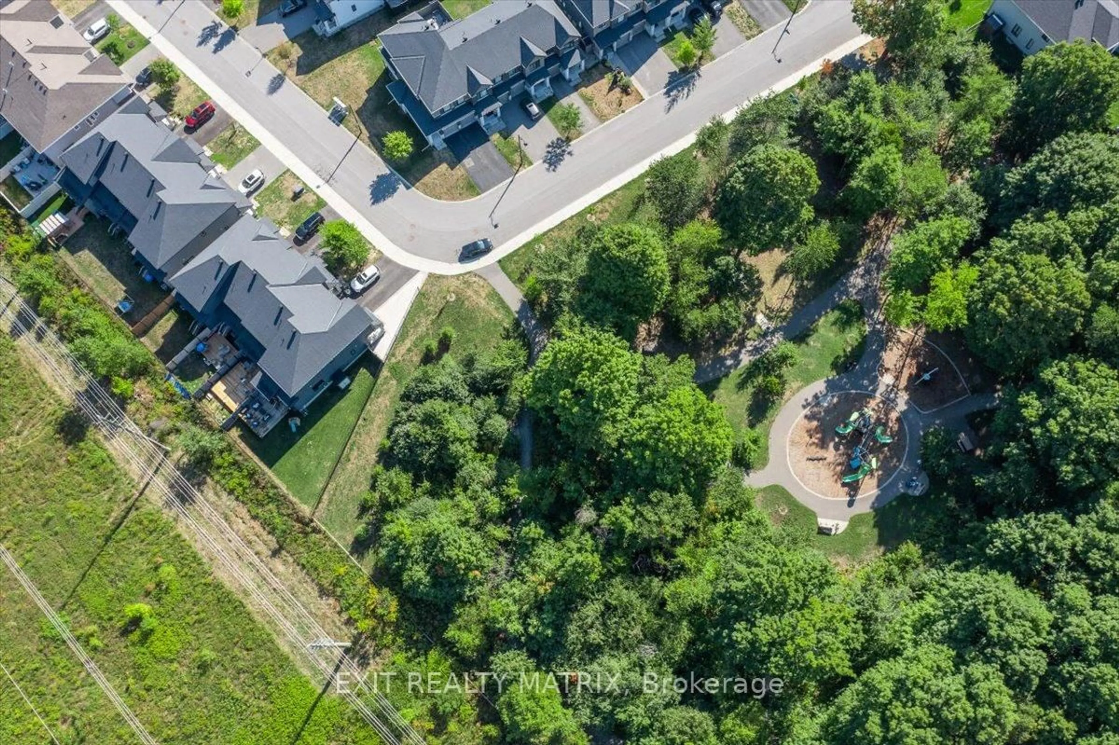 A pic from outside/outdoor area/front of a property/back of a property/a pic from drone, street for 641 Putney Cres, Ottawa Ontario K2S 2N7