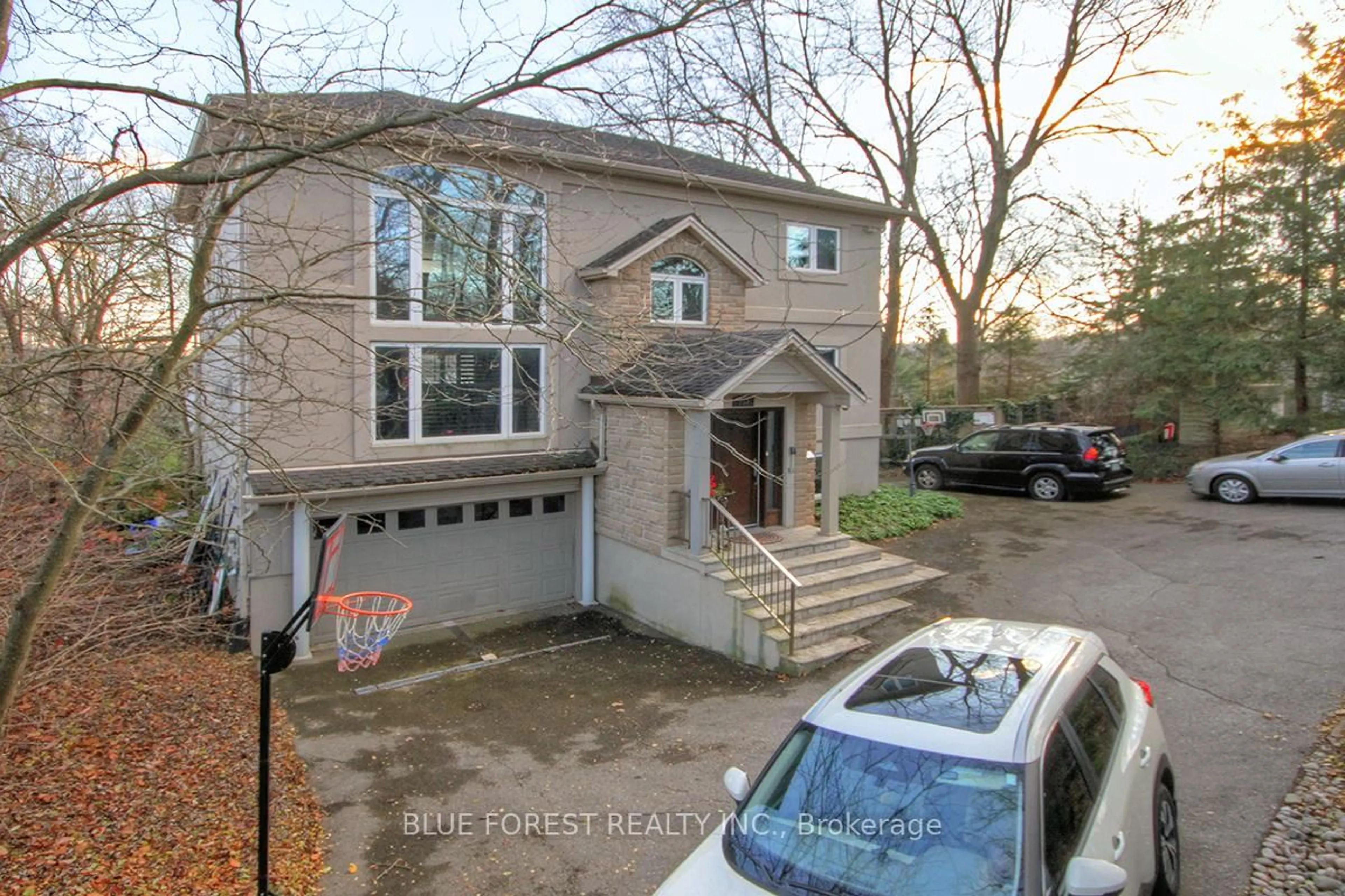 A pic from outside/outdoor area/front of a property/back of a property/a pic from drone, street for 754 Riverside Dr, London North Ontario N6H 2S4