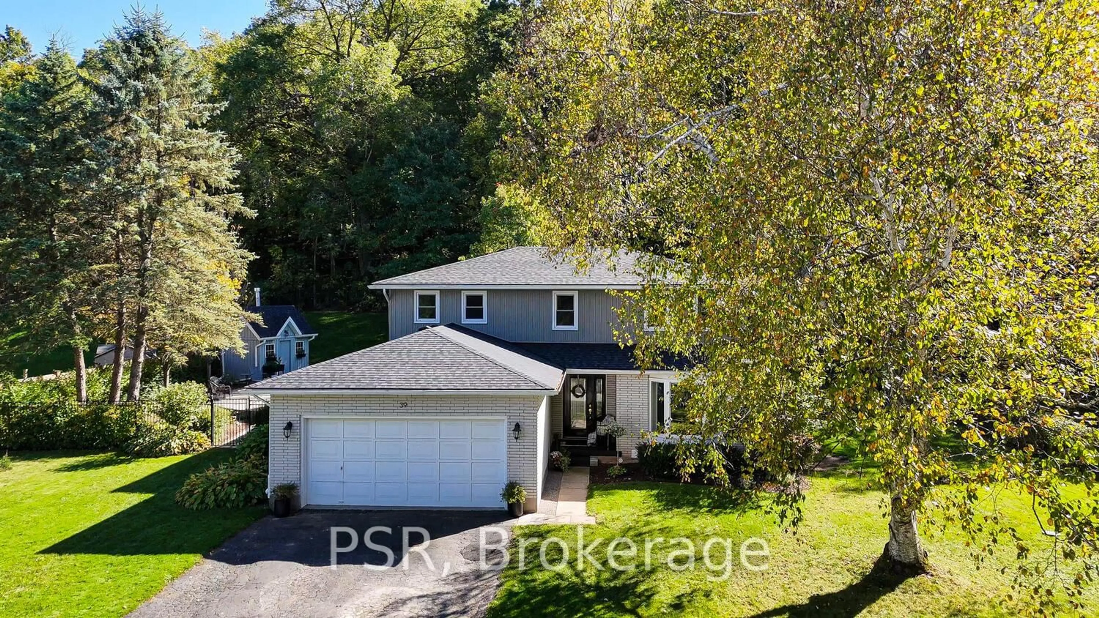 A pic from outside/outdoor area/front of a property/back of a property/a pic from drone, street for 39 Hughson St, North Dumfries Ontario N0B 1L0