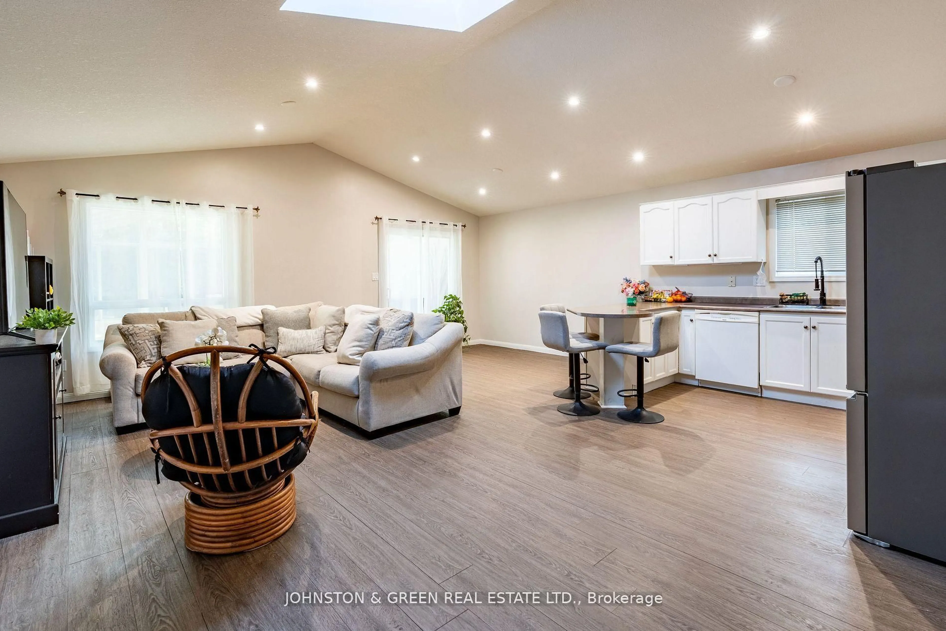 Open concept kitchen, unknown for 268 Keewatin Ave, Kitchener Ontario N2B 3W4