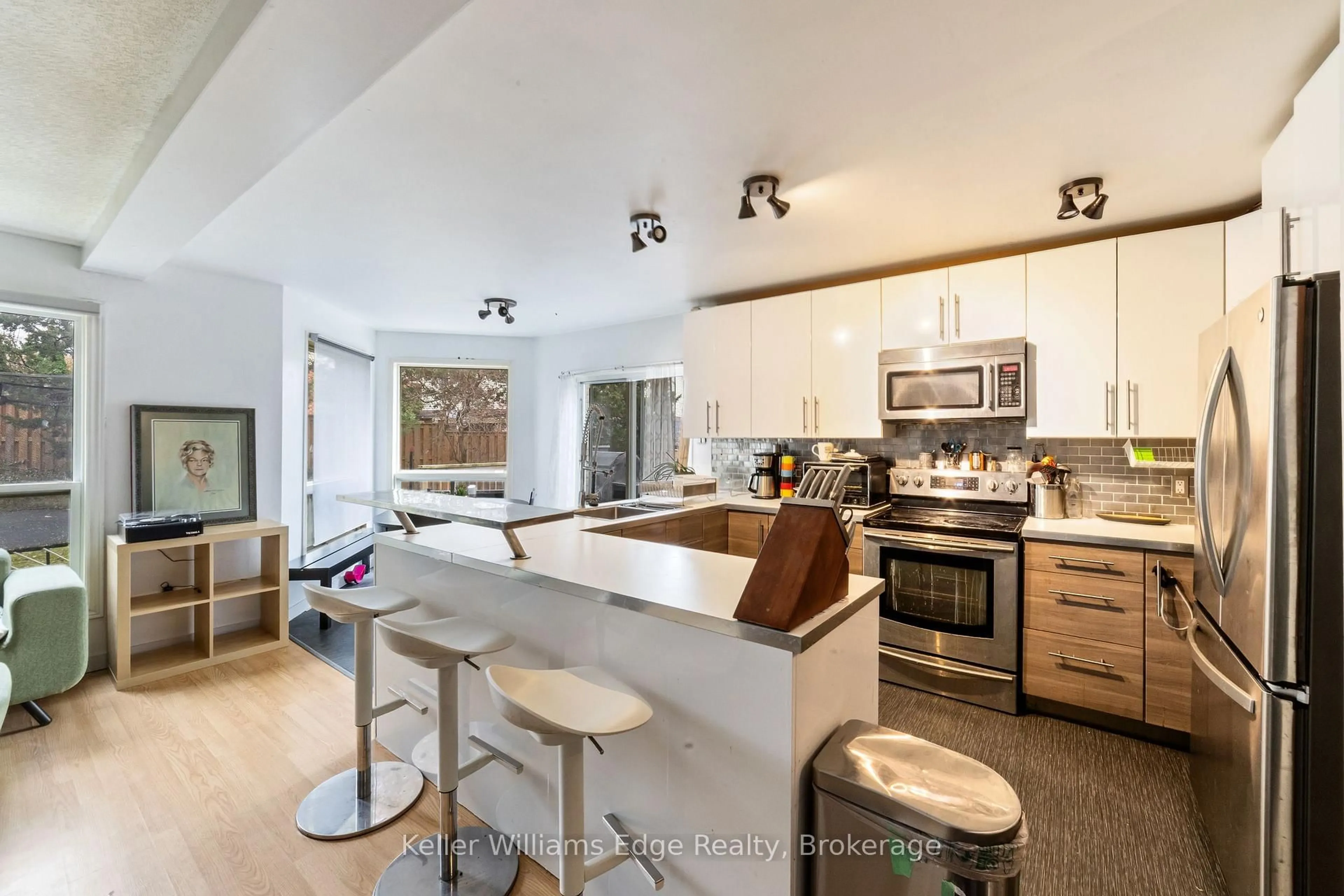 Open concept kitchen, ceramic/tile floor for 10 Zeffer Pl, Kitchener Ontario N2A 3Y8