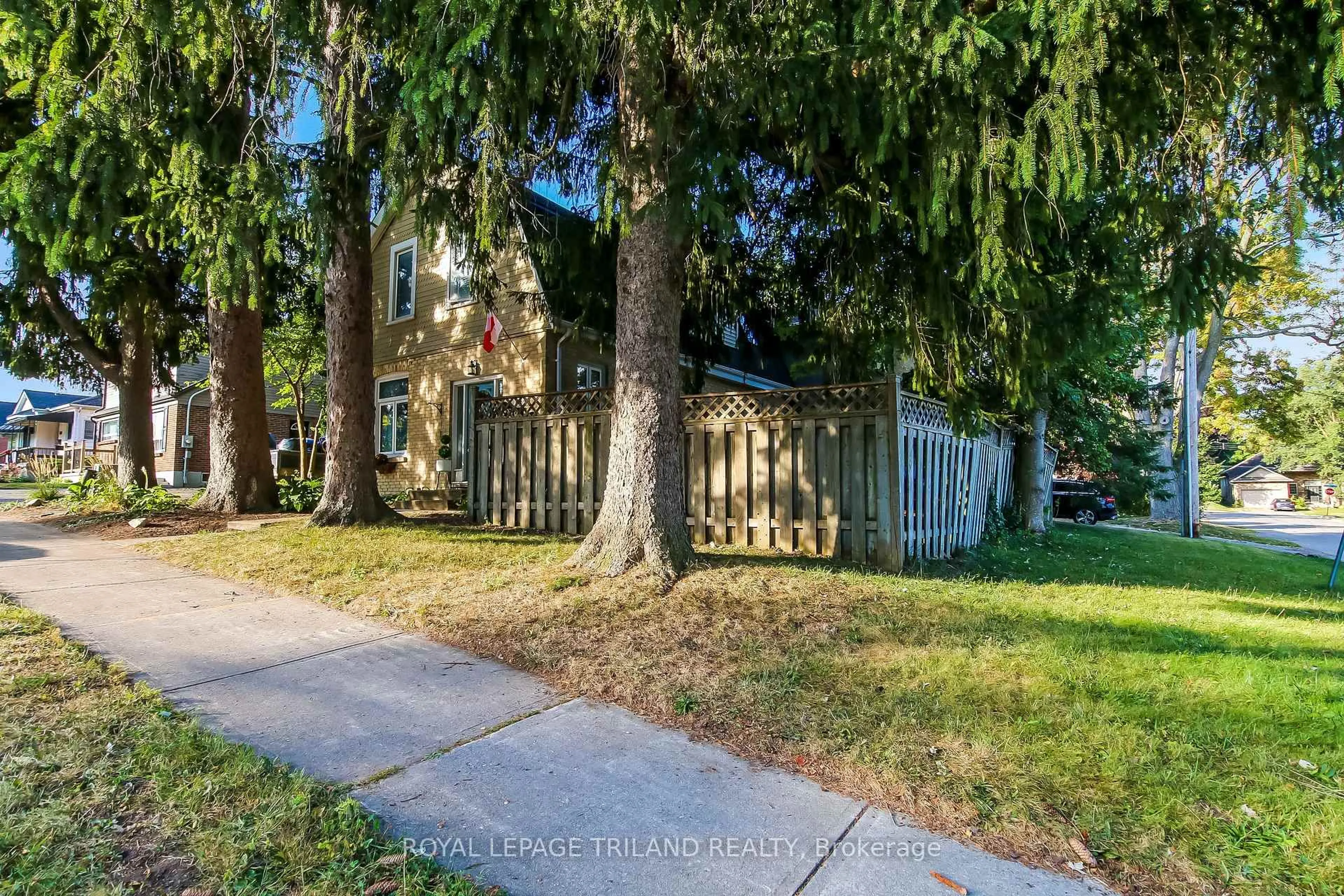 Unknown for 144 Britannia Ave, London North Ontario N6H 2J5