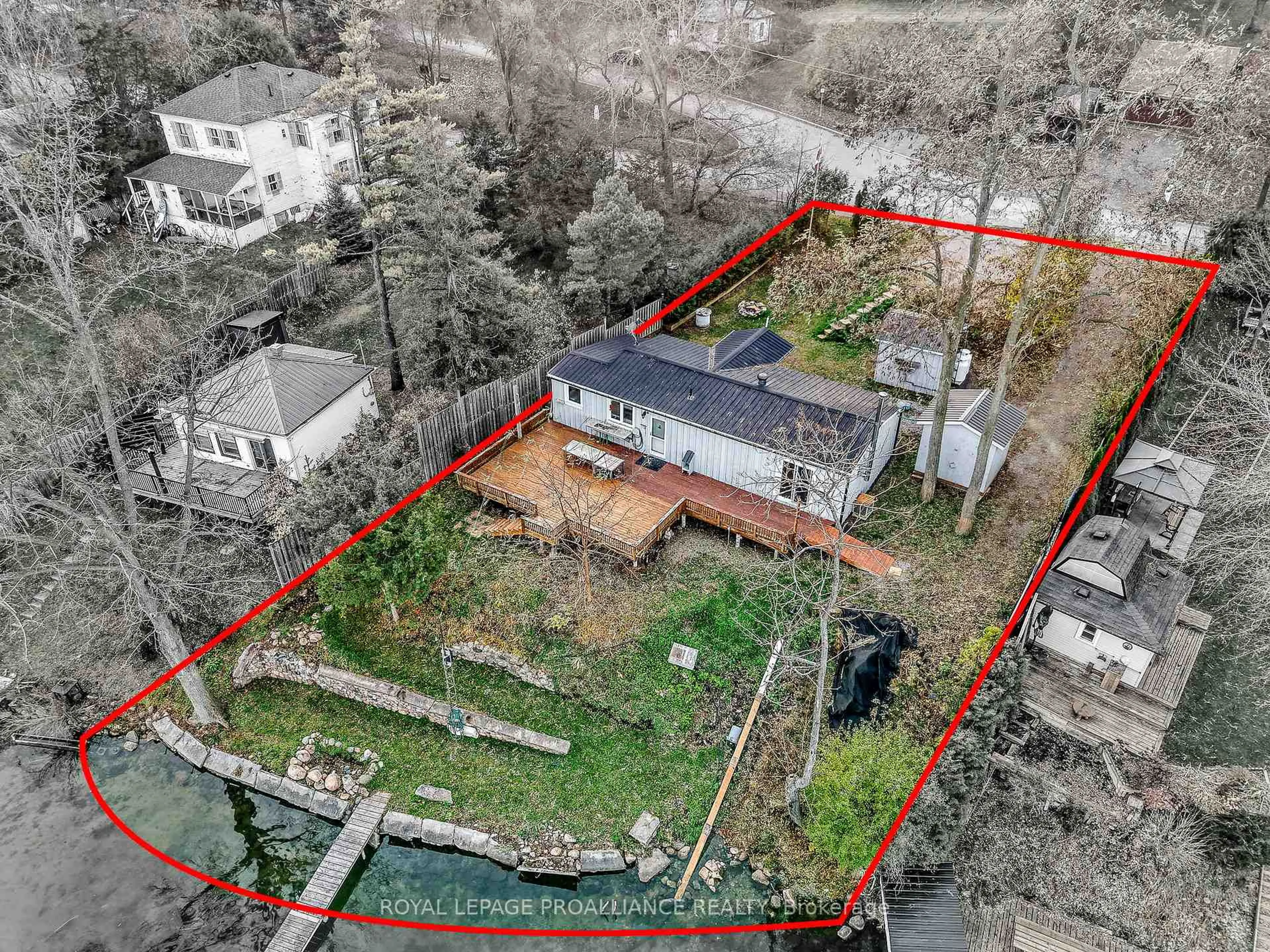 A pic from outside/outdoor area/front of a property/back of a property/a pic from drone, building for 5289 Plank Rd, Hamilton Township Ontario K0K 2E0