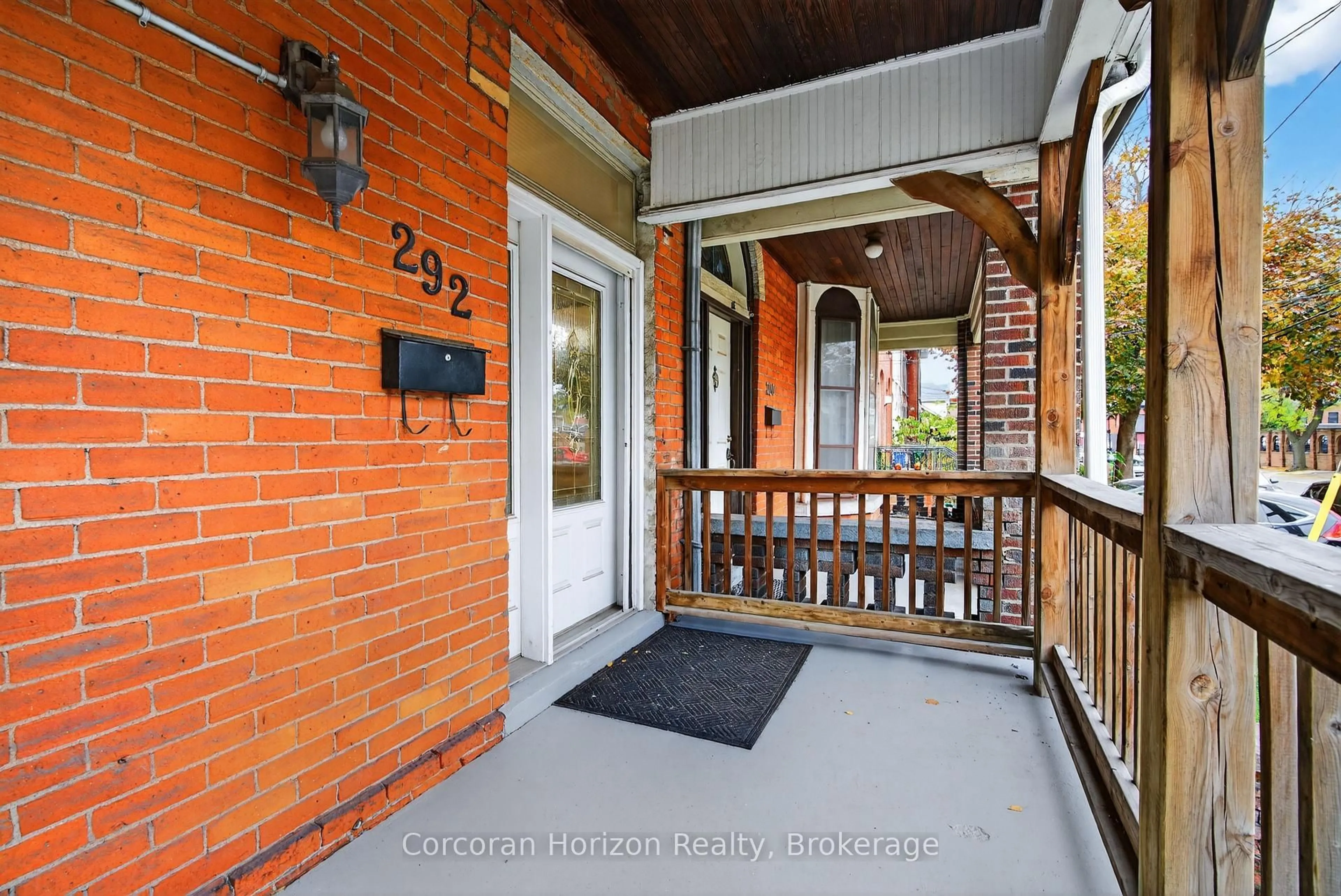 Unknown for 292 John St, Hamilton Ontario L8L 4P7