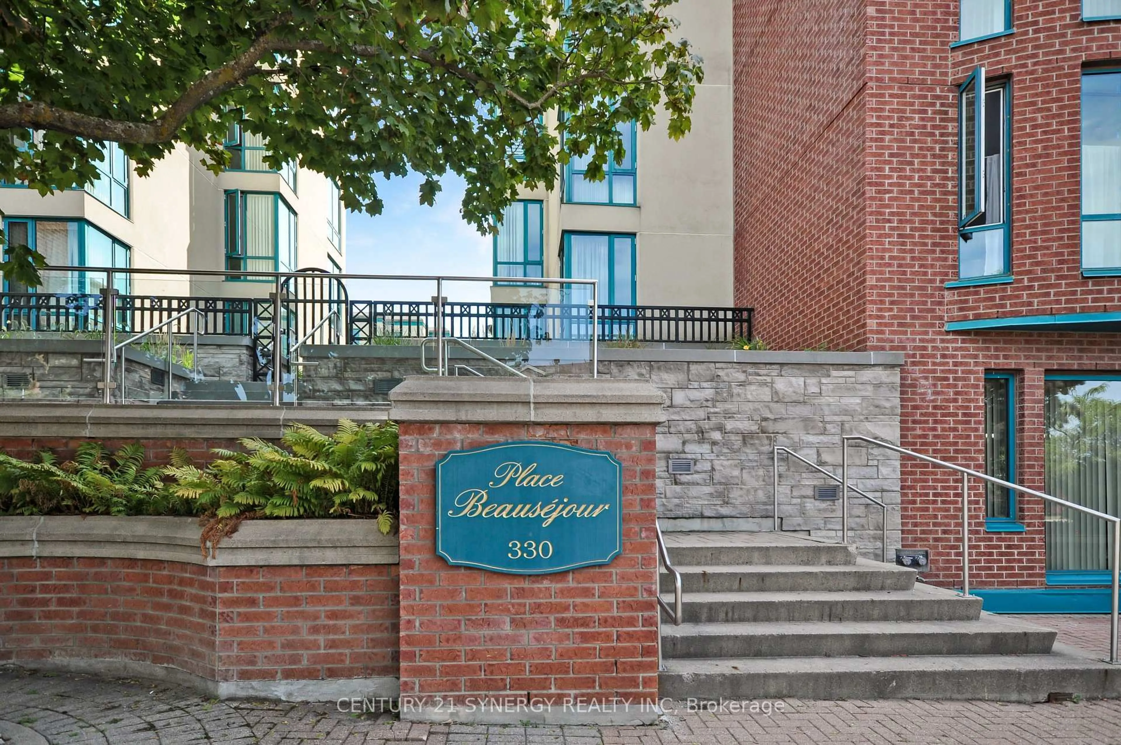 Indoor foyer for 330 Centrum Blvd #505, Ottawa Ontario K1E 3W2