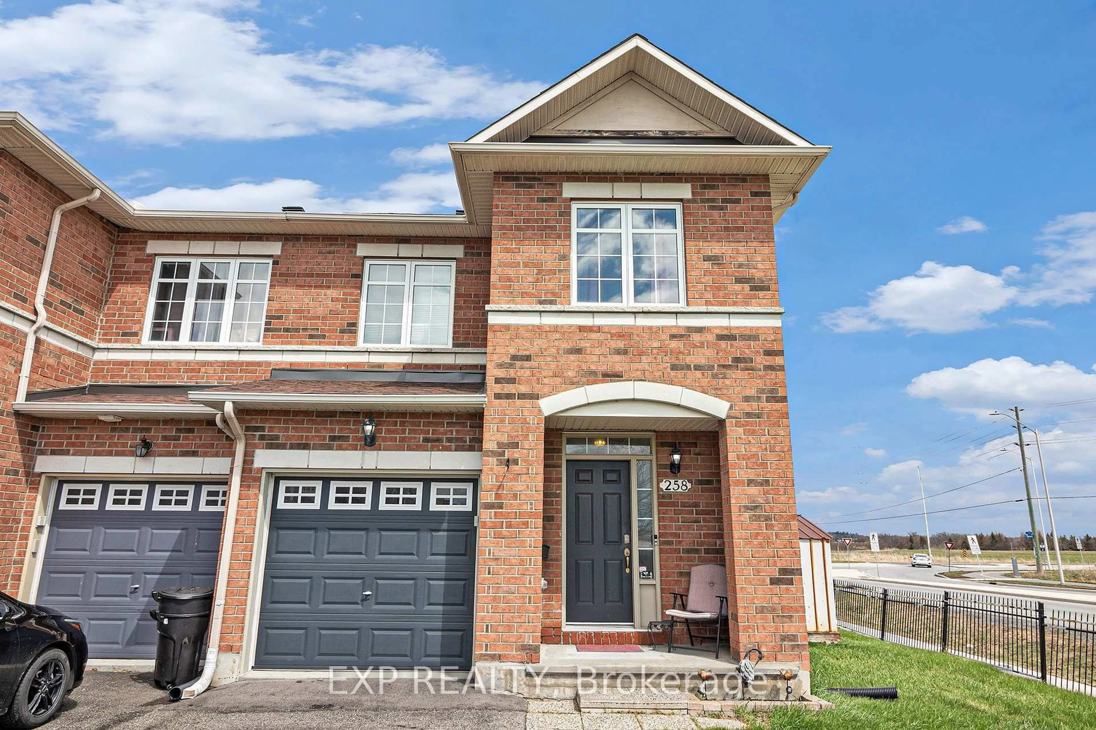 Home with brick exterior material, street for 258 Trail Side Circ, Smiths Falls Ontario K4A 5B5