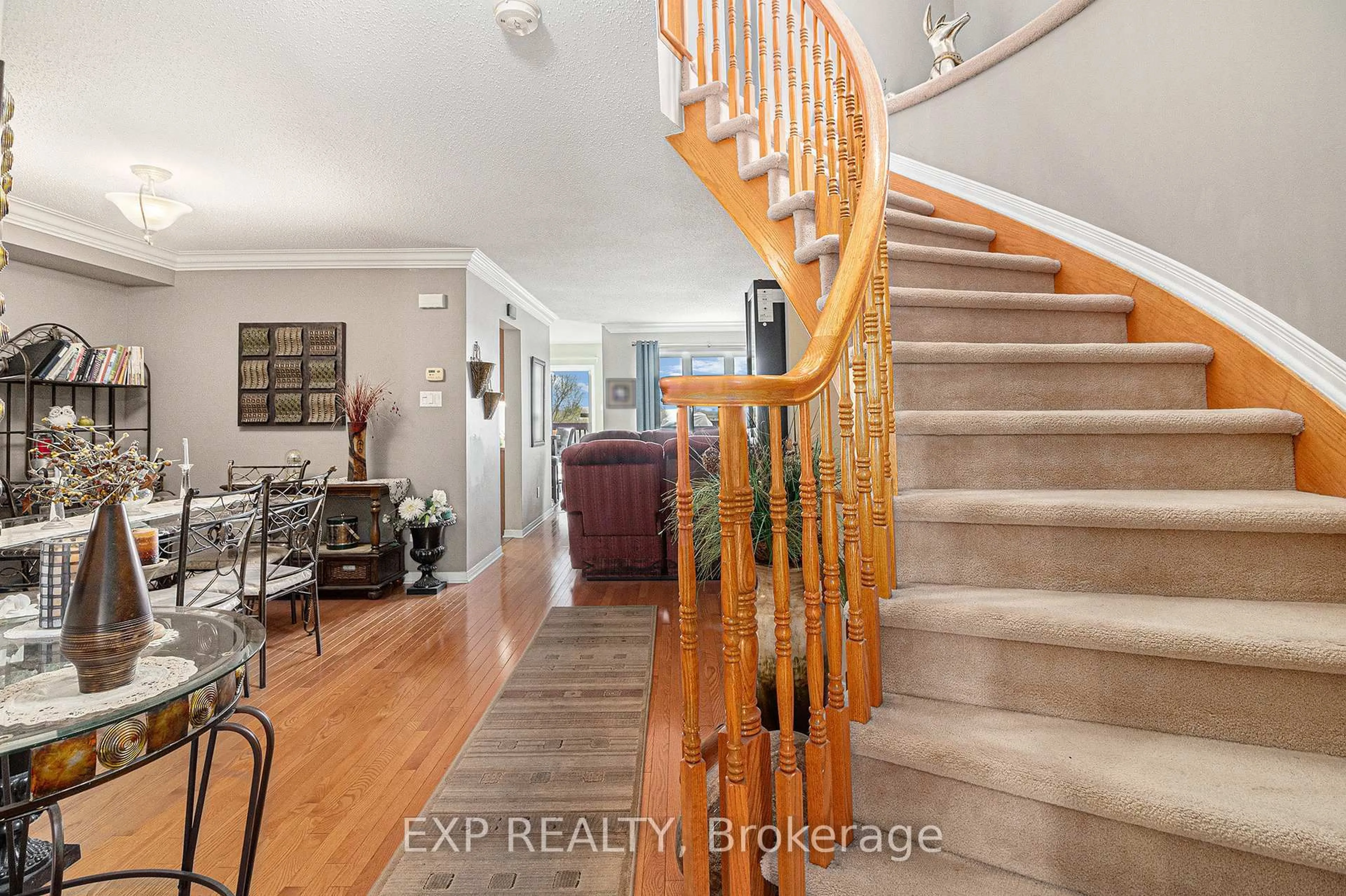 Indoor entryway for 258 Trail Side Circ, Smiths Falls Ontario K4A 5B5