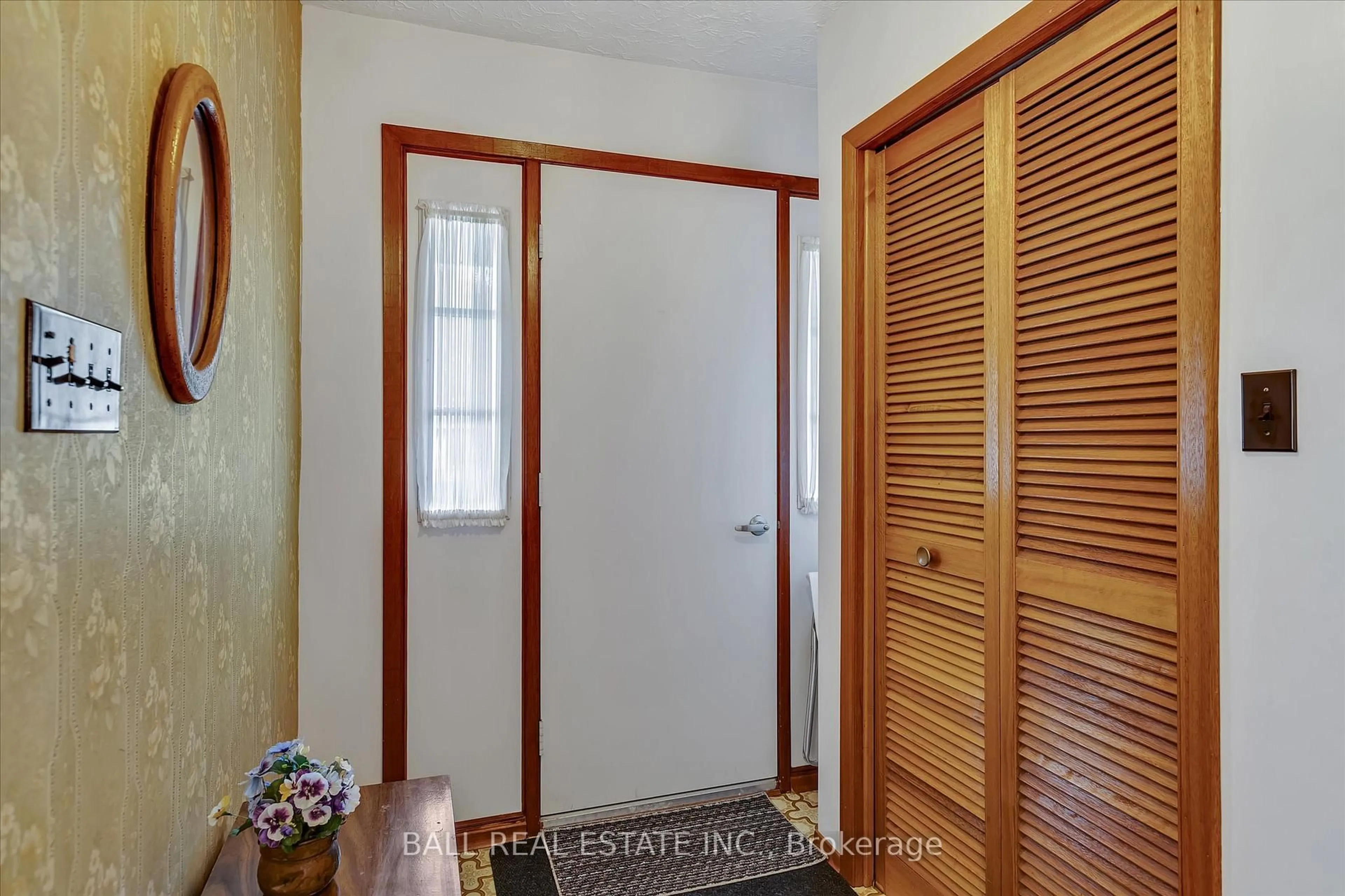 Indoor entryway for 37 County Rd 40, Asphodel-Norwood Ontario K0L 2V0