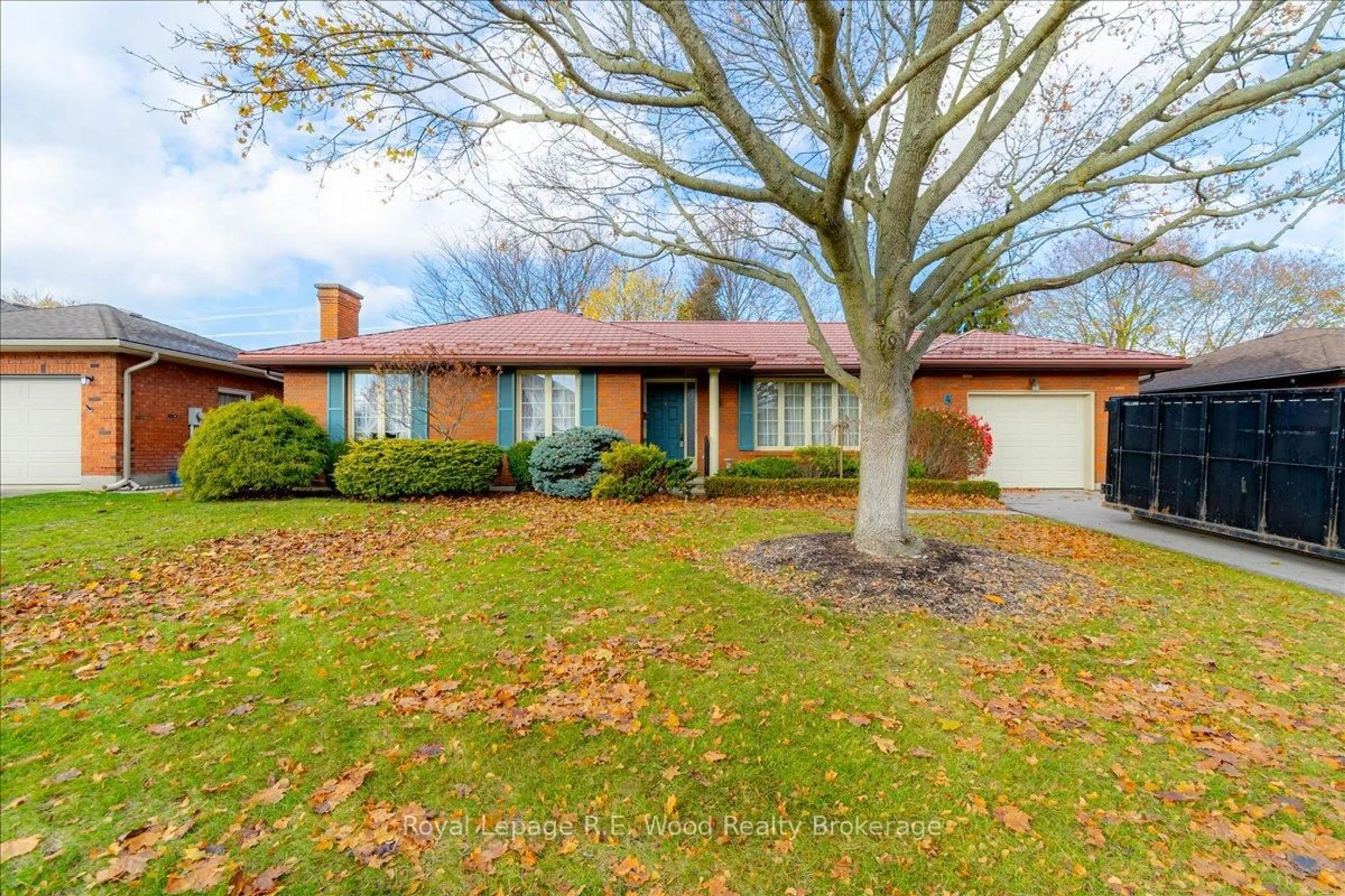 Home with brick exterior material, street for 4 Christopher Crt, Tillsonburg Ontario N4G 4W5