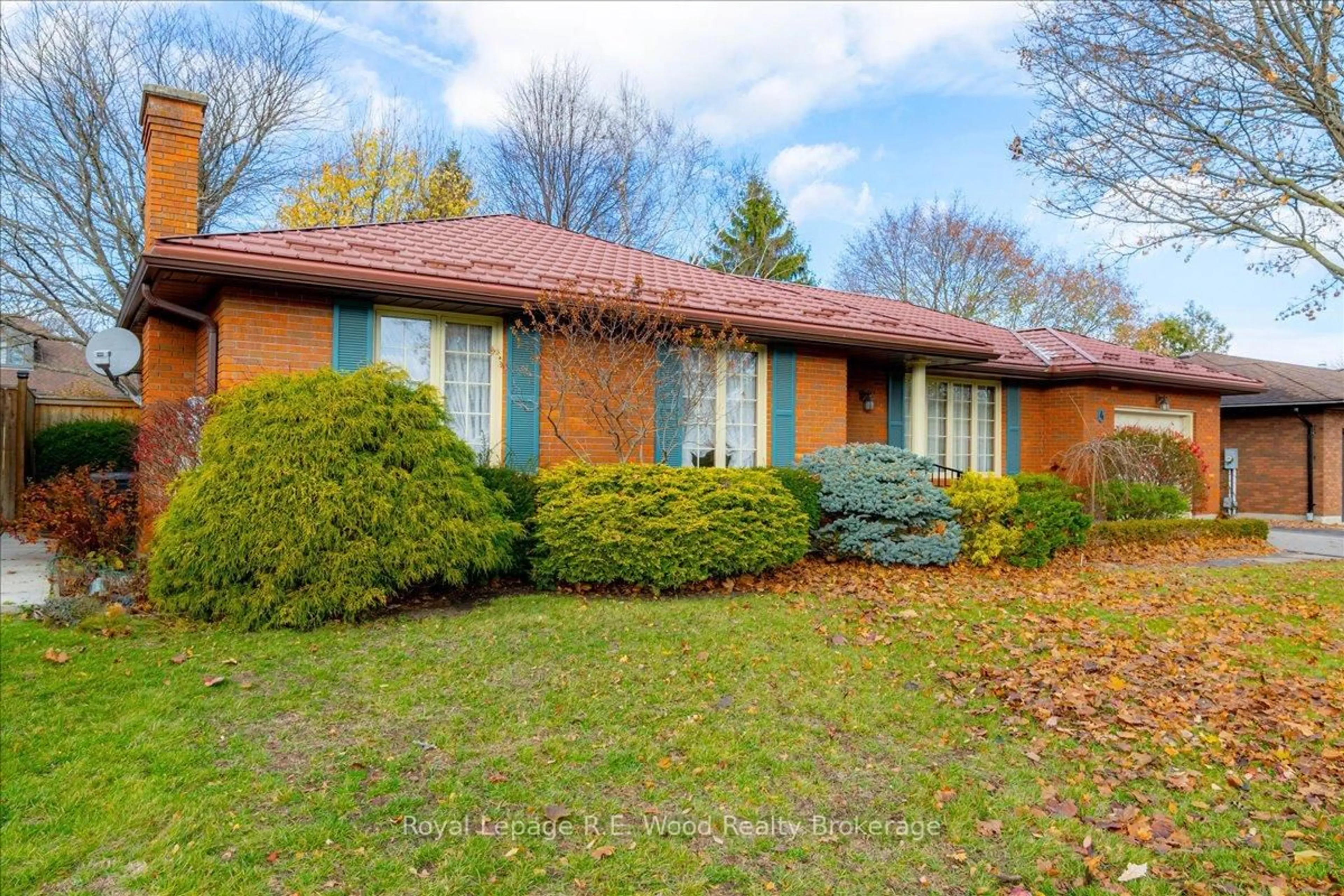 Home with brick exterior material, street for 4 Christopher Crt, Tillsonburg Ontario N4G 4W5