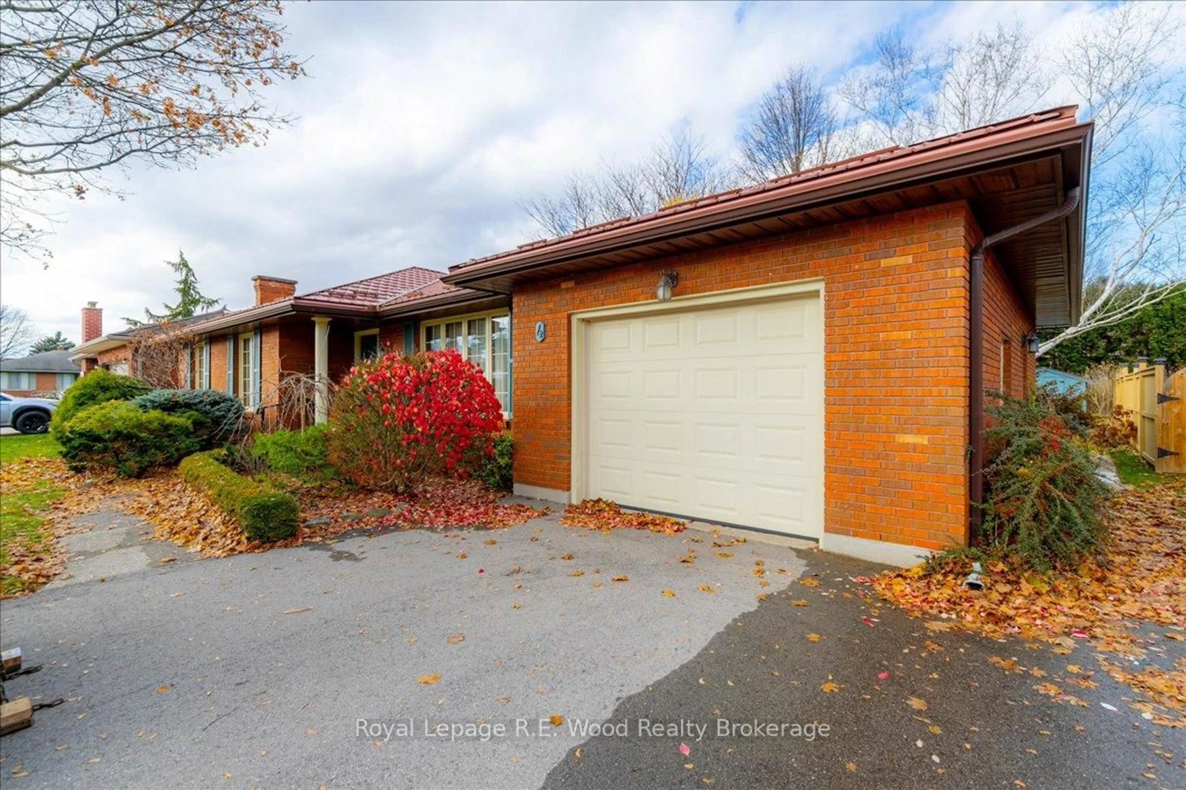 Home with brick exterior material, street for 4 Christopher Crt, Tillsonburg Ontario N4G 4W5