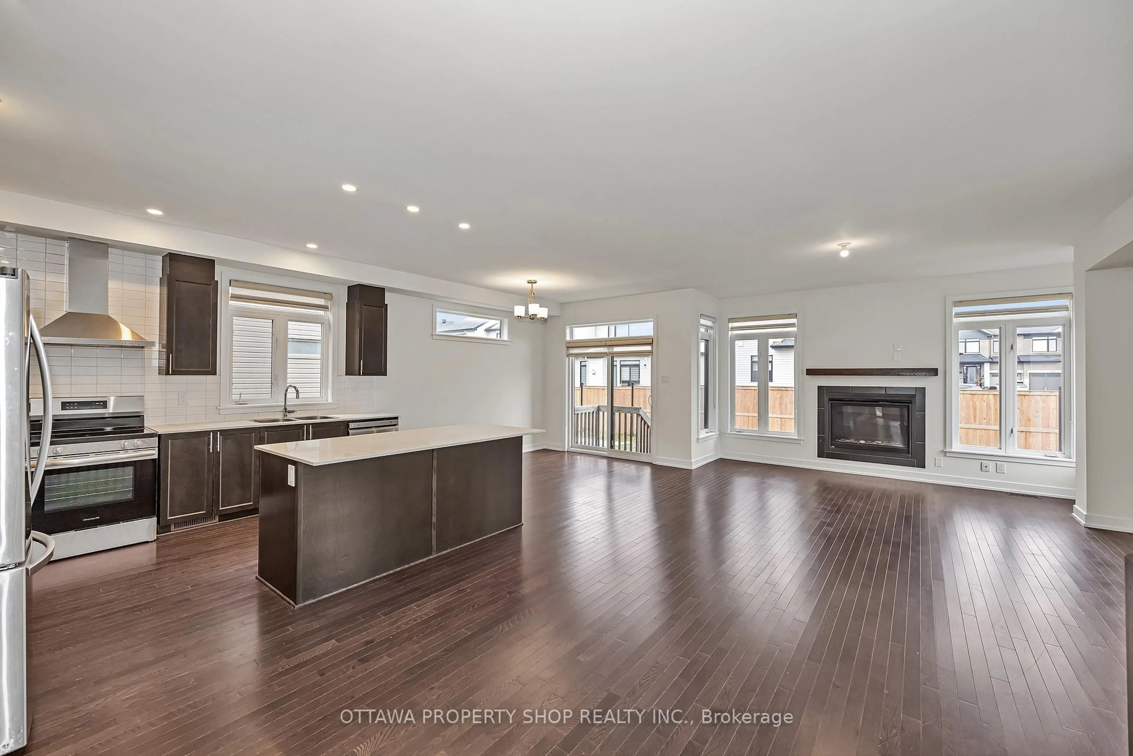 Open concept kitchen, unknown for 725 Odyssey Way, Leitrim Ontario K1T 4R5