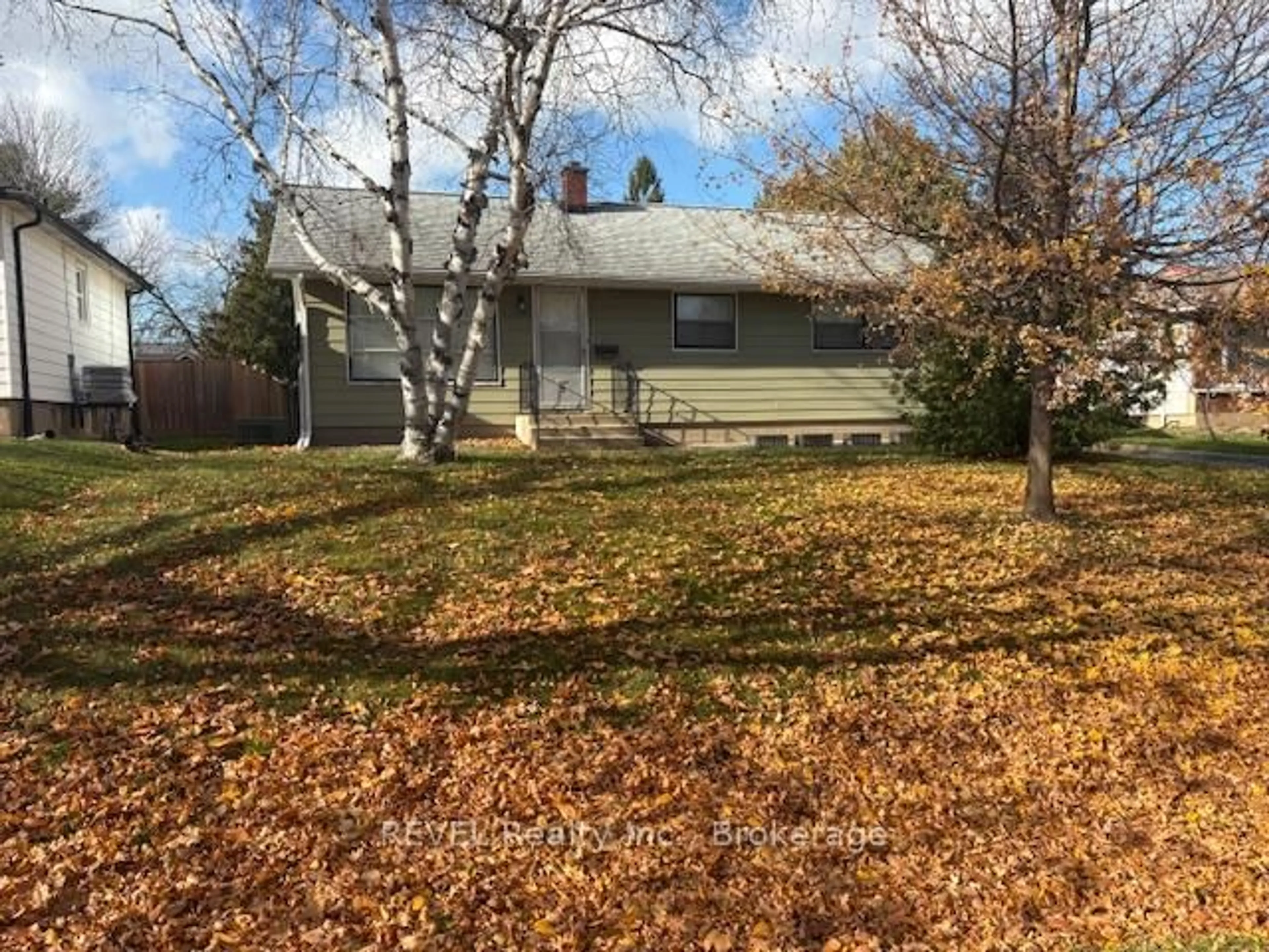 Unknown for 3 Westdale Dr, St. Catharines Ontario L2S 2R9