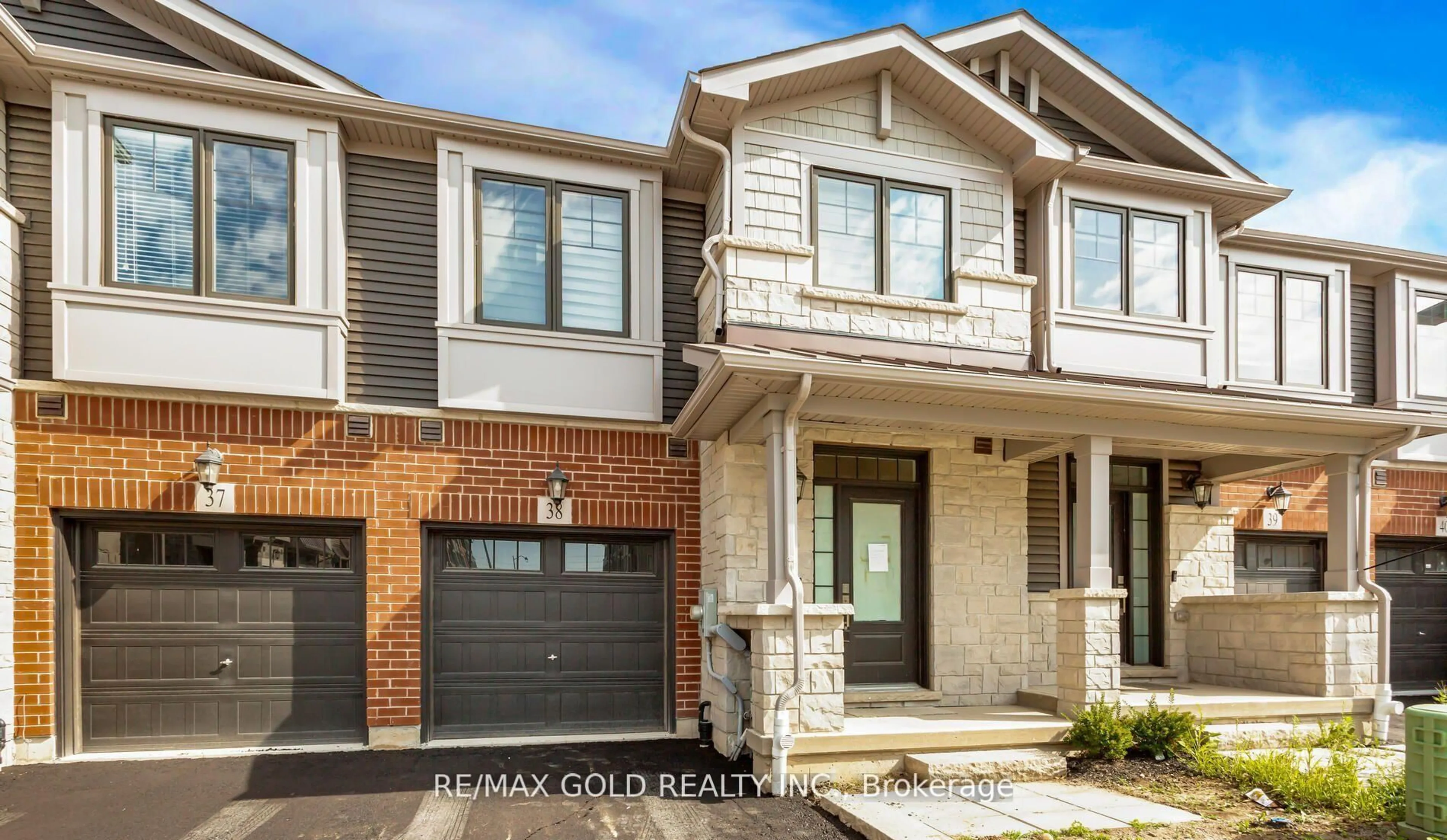 Home with brick exterior material, street for 10 Birmingham Dr #38, Cambridge Ontario N1R 0C6