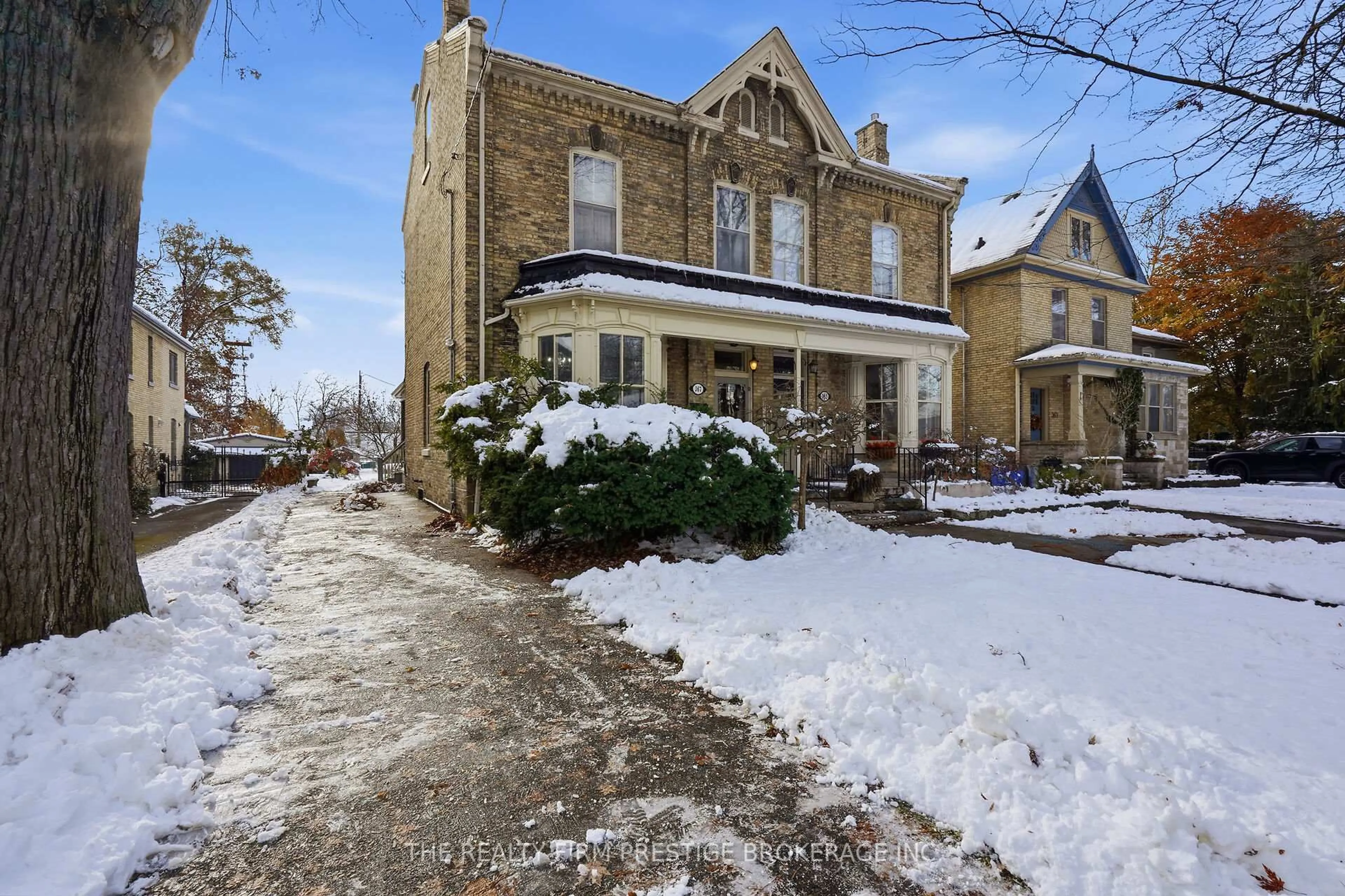 Home with brick exterior material, street for 367 St James St, London East Ontario N6A 1X8