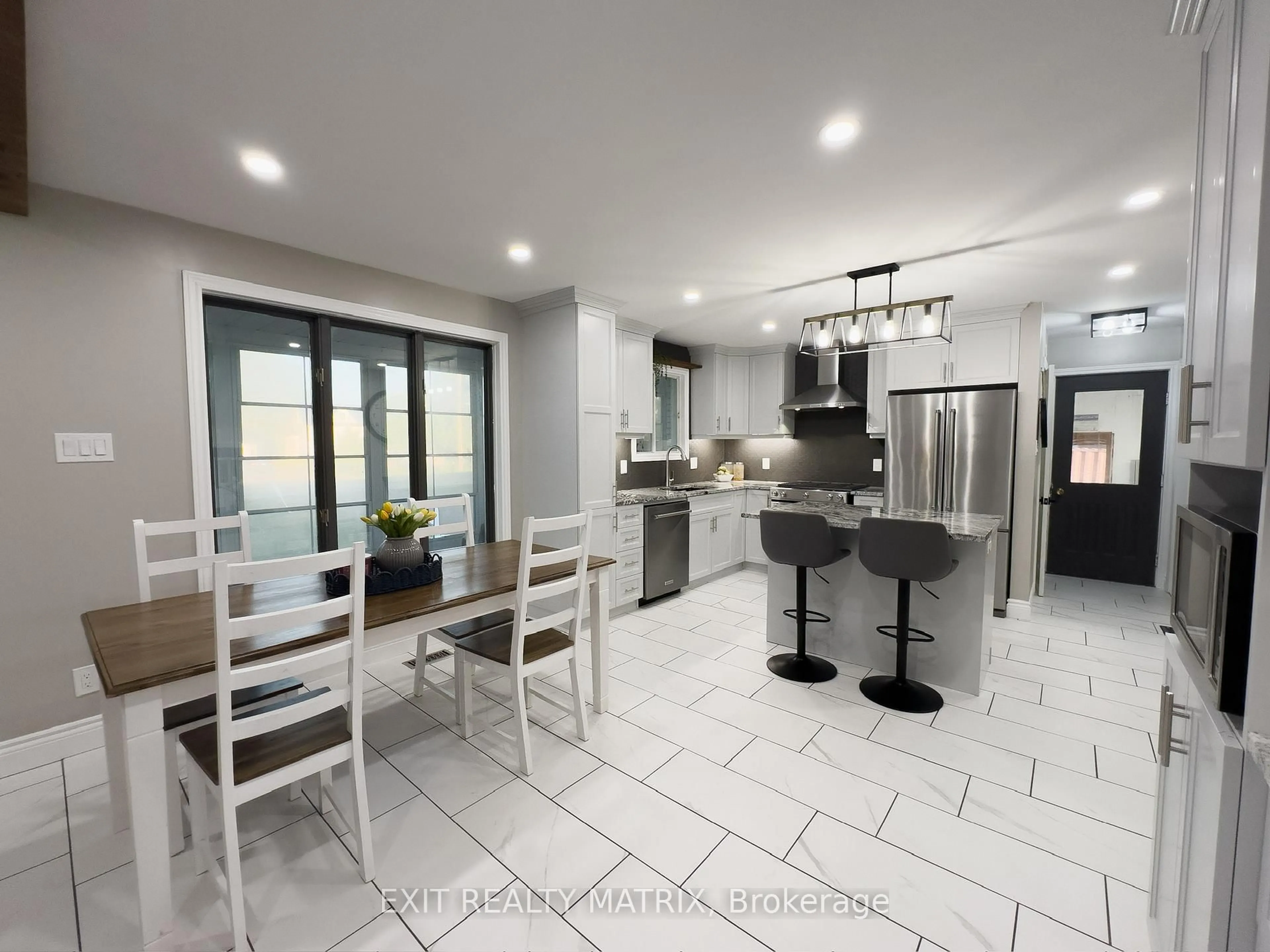 Open concept kitchen, ceramic/tile floor for 12187 COUNTY Road 3 Rd, North Dundas Ontario K0C 2K0