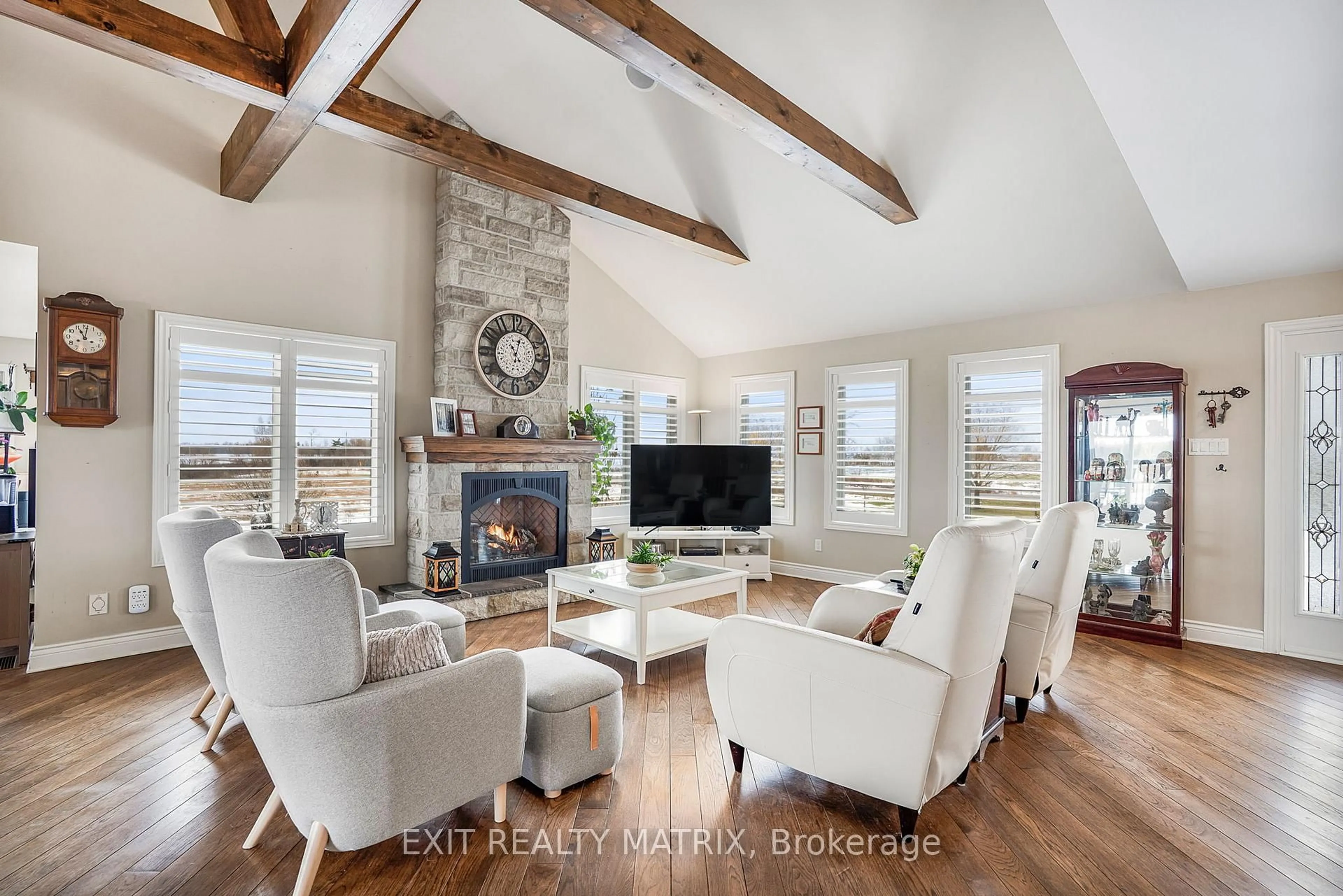 Living room with furniture, unknown for 3139 Birchgrove Rd, Ottawa Ontario K4C 1E5