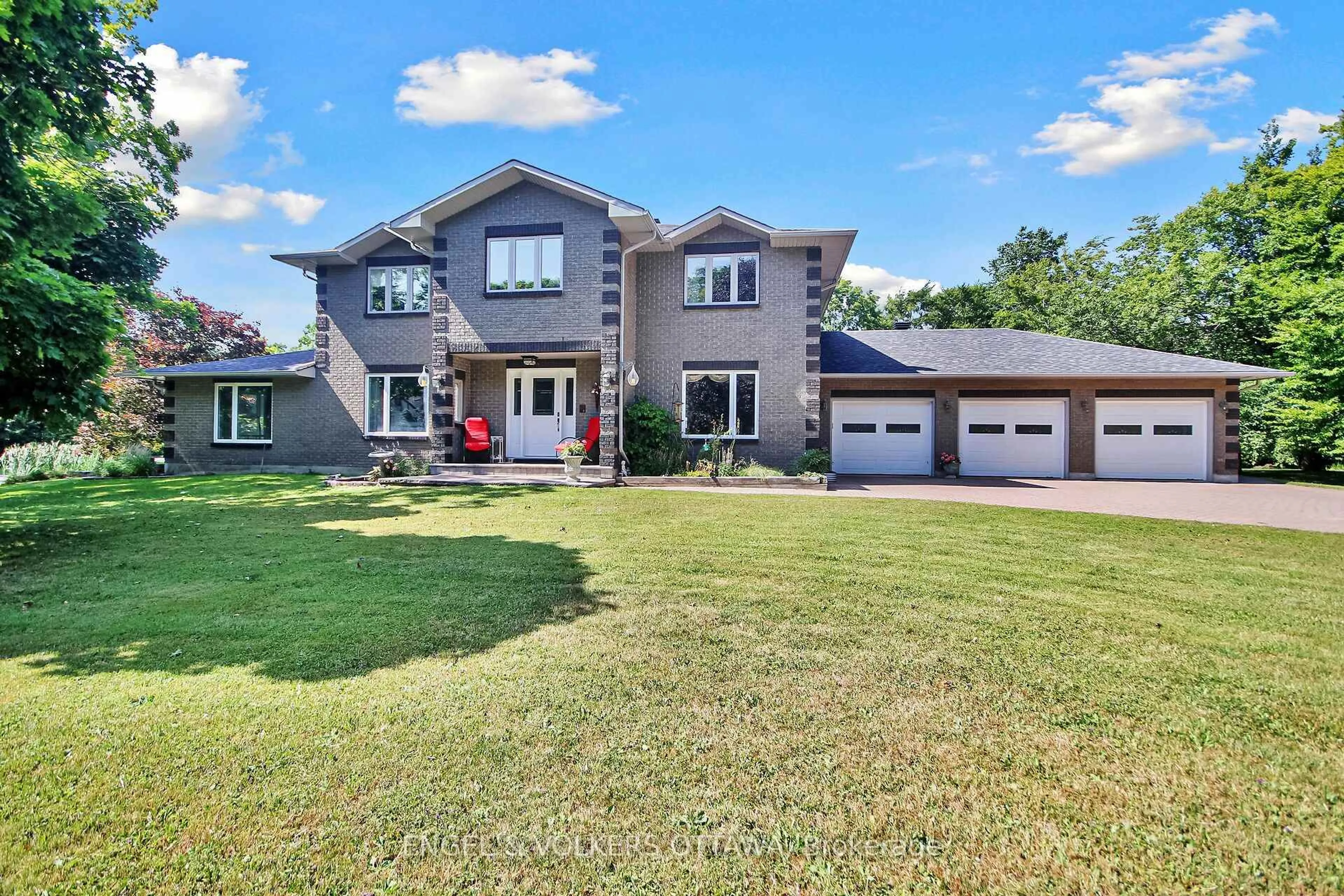 Home with brick exterior material, street for 5593 Whitewood Ave, Ottawa Ontario K4M 1E1