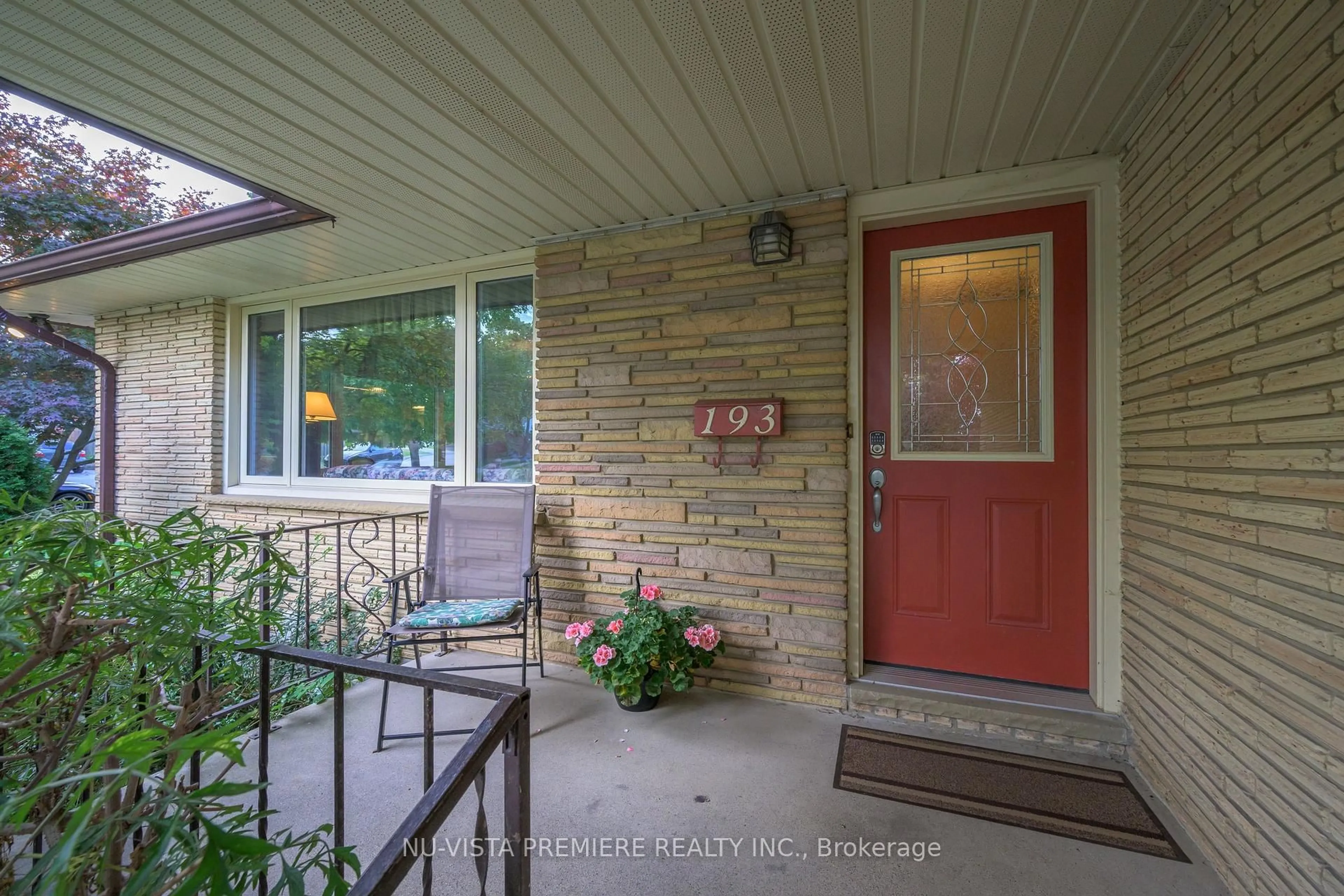 Indoor entryway for 193 King Edward Ave, London South Ontario N5Z 3T6