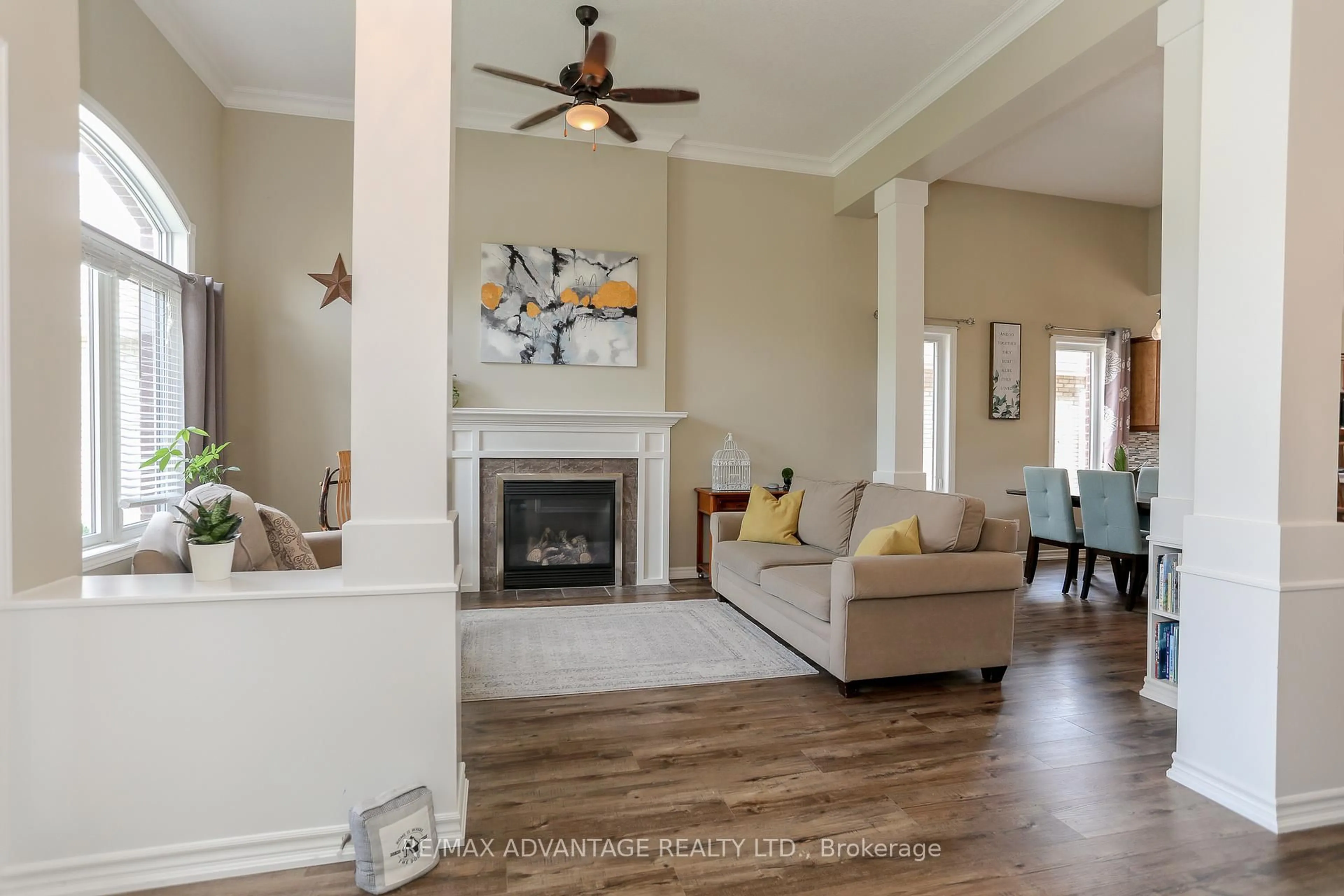 Living room with furniture, unknown for 78 Hummingbird Lane, St. Thomas Ontario N5R 6M8