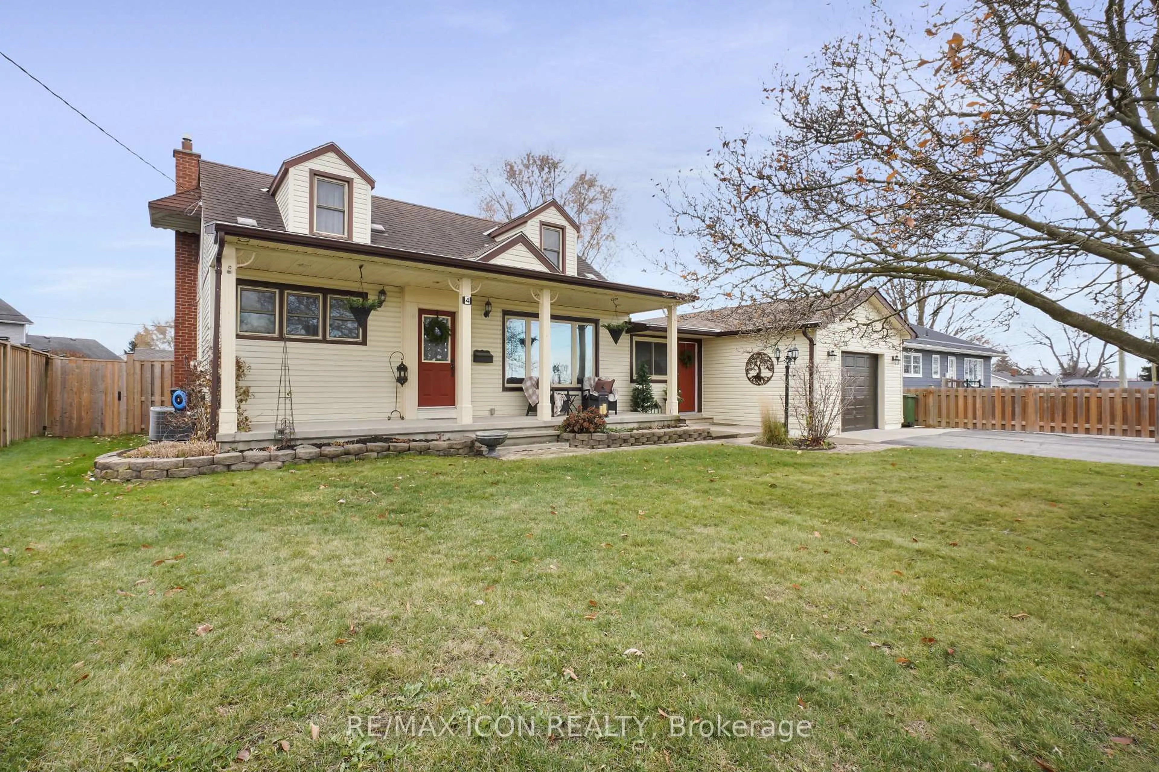 Unknown for 4 Sinclair Ave, St. Thomas Ontario N5R 3A8