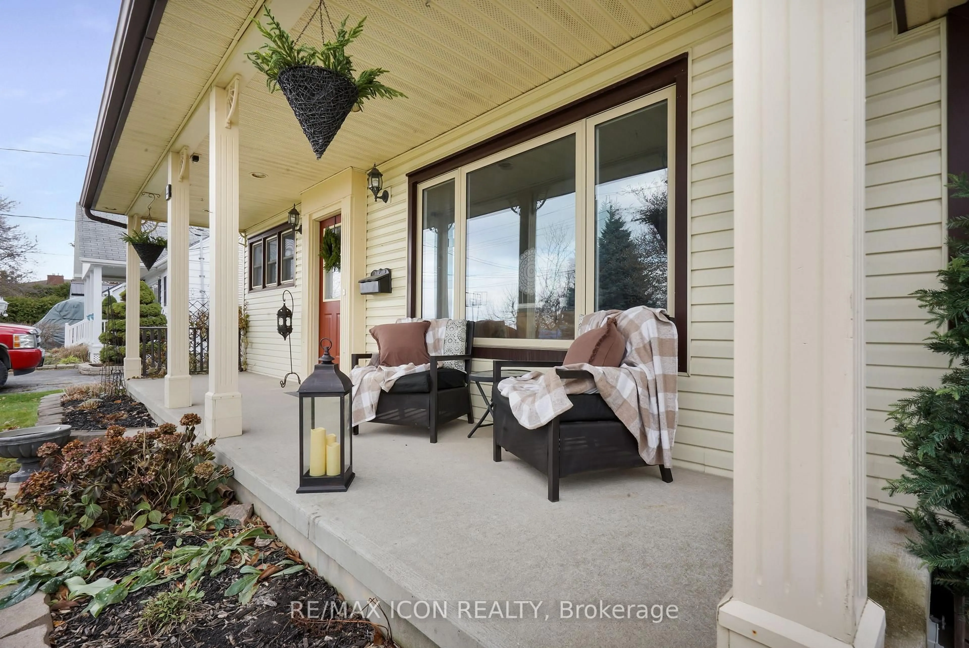 Patio, unknown for 4 Sinclair Ave, St. Thomas Ontario N5R 3A8