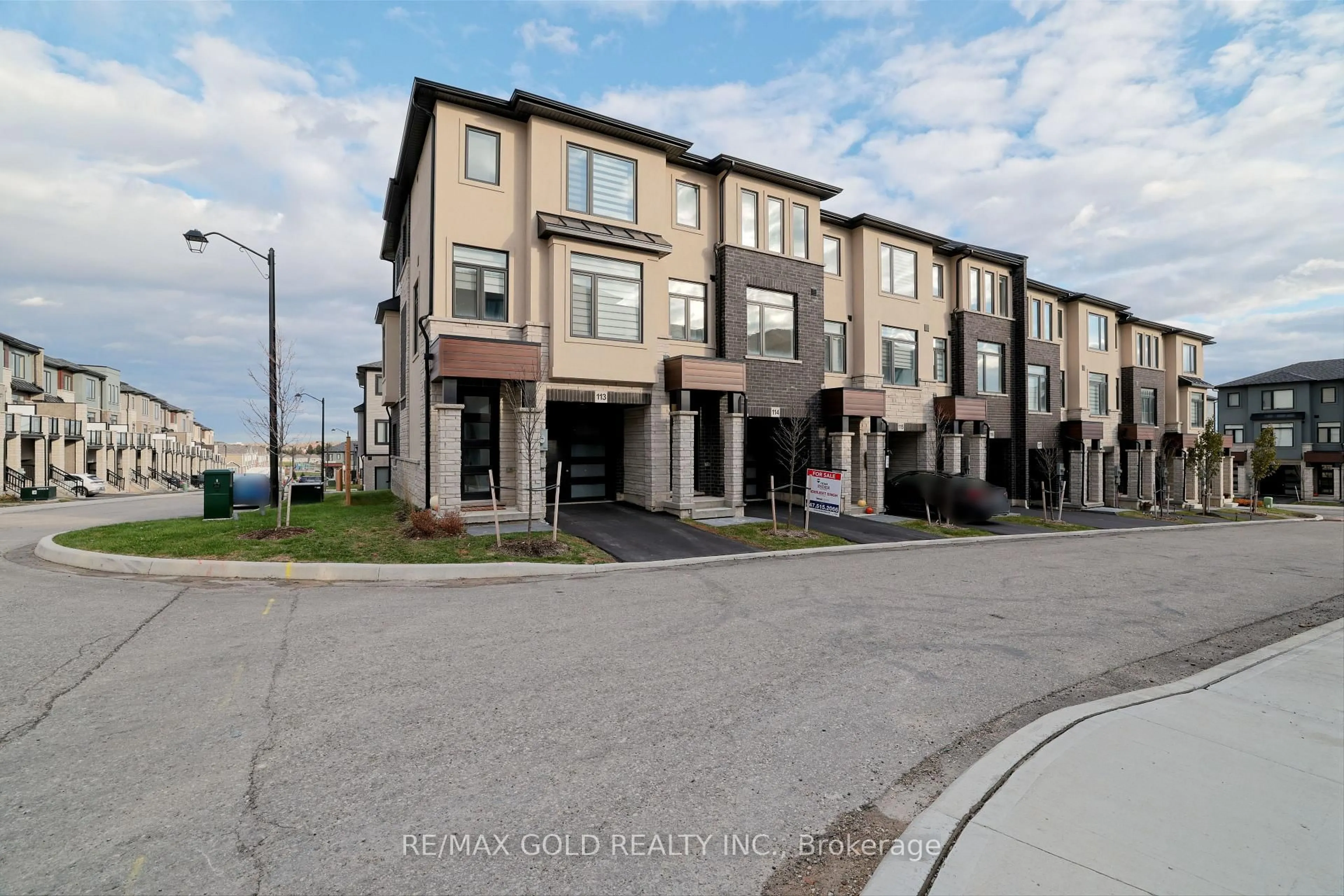 A pic from outside/outdoor area/front of a property/back of a property/a pic from drone, street for 155 Equestrian Way #114, Cambridge Ontario N3E 0E8