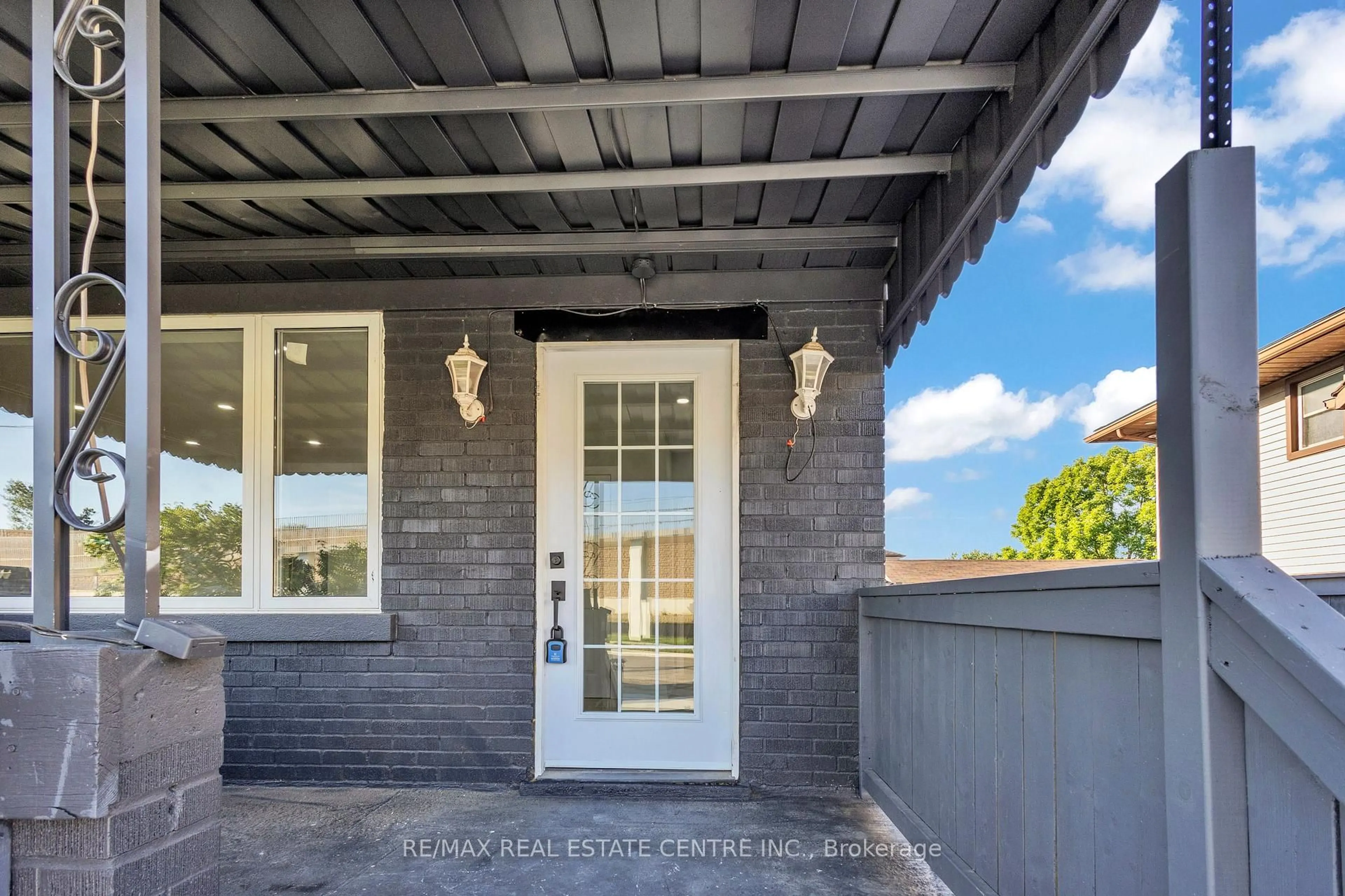 Home with brick exterior material, street for 84 Avalon Pl, Kitchener Ontario N2M 4N7