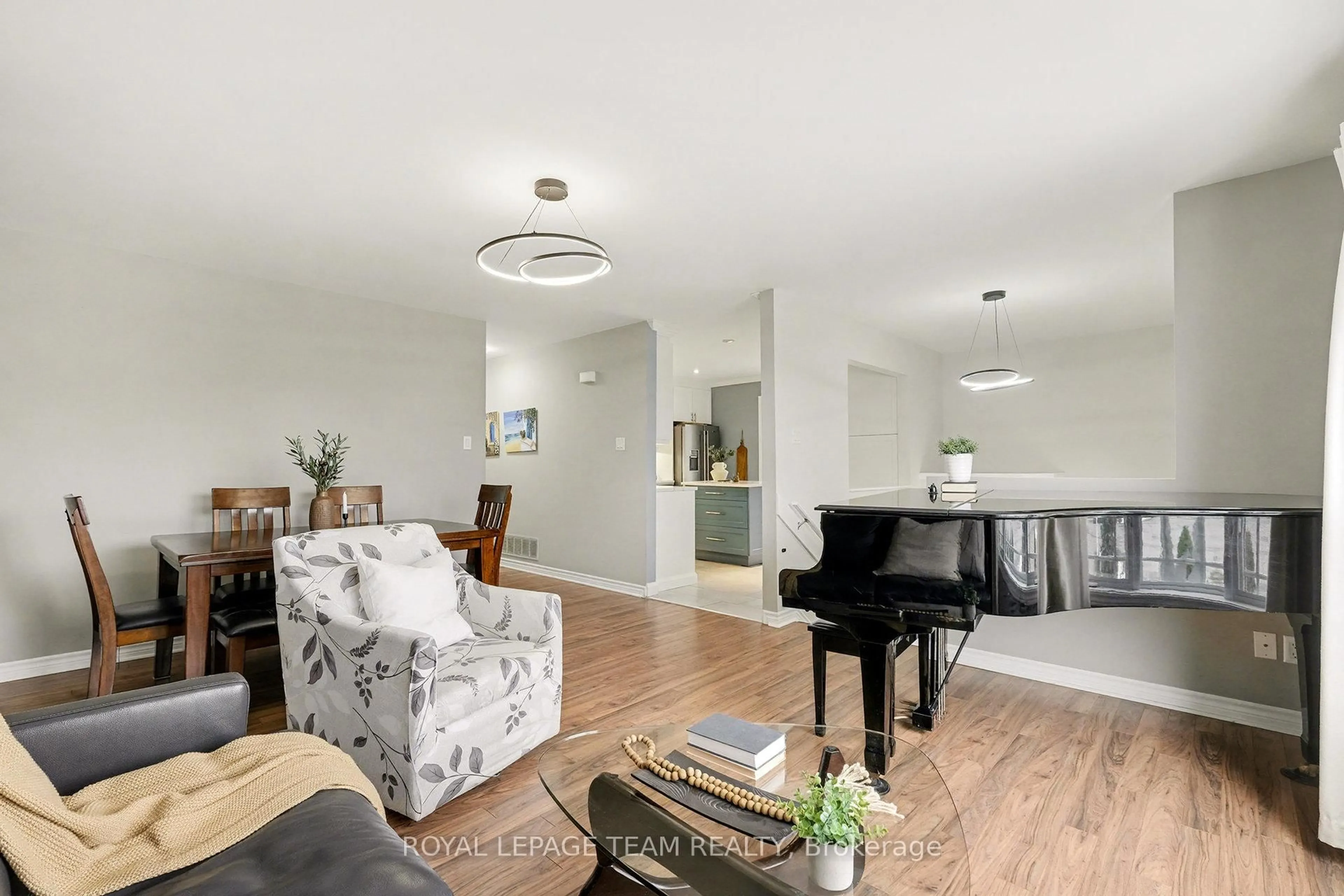 Living room with furniture, wood/laminate floor for 4298 Schell St, South Dundas Ontario K0C 2H0